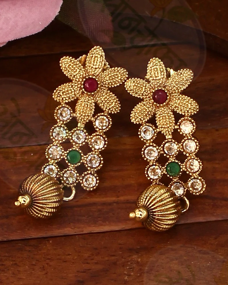 PRETTY RAJASI NECKLACE - Image 3