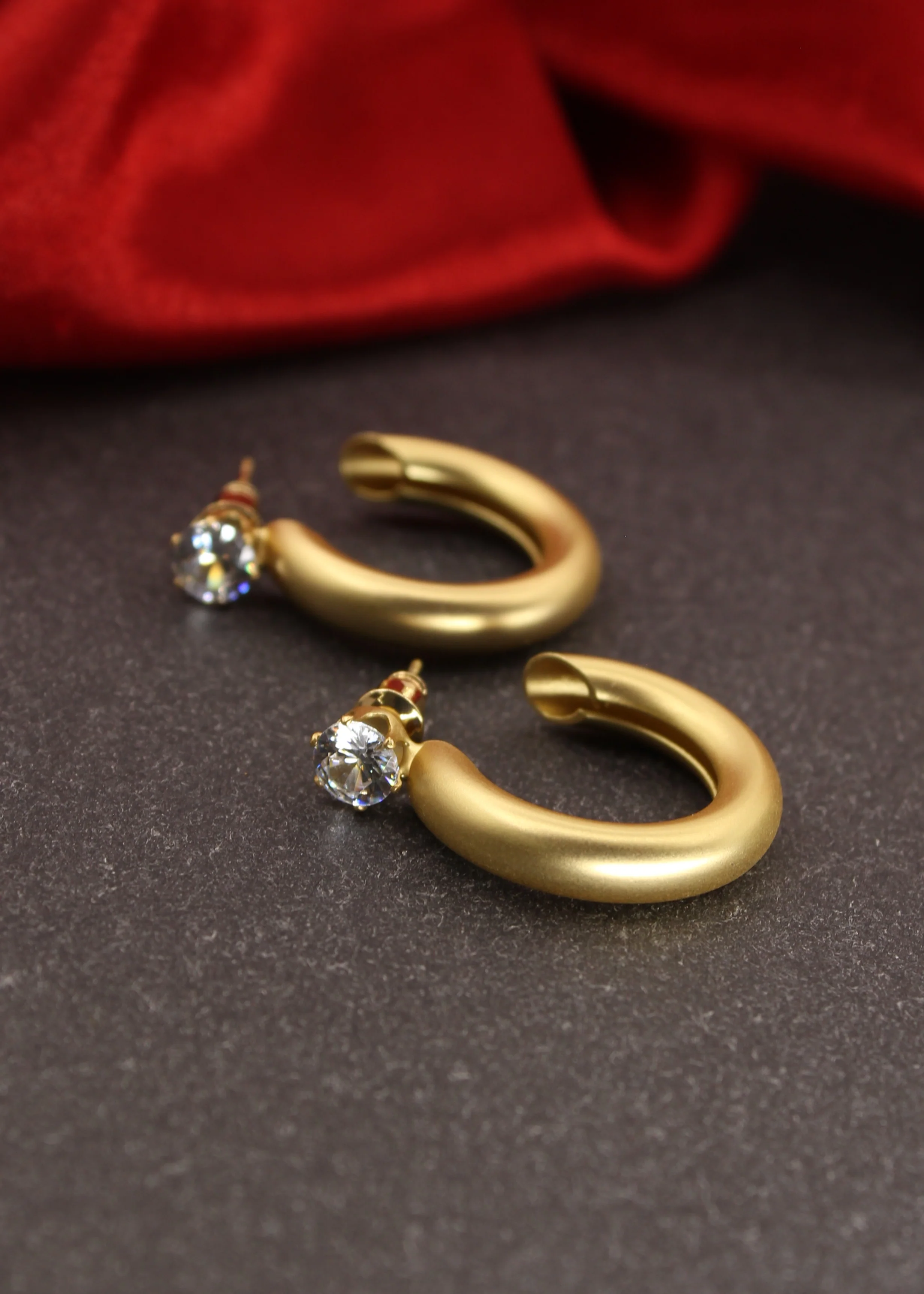 GORGEOUS DIA EARRINGS - Image 4