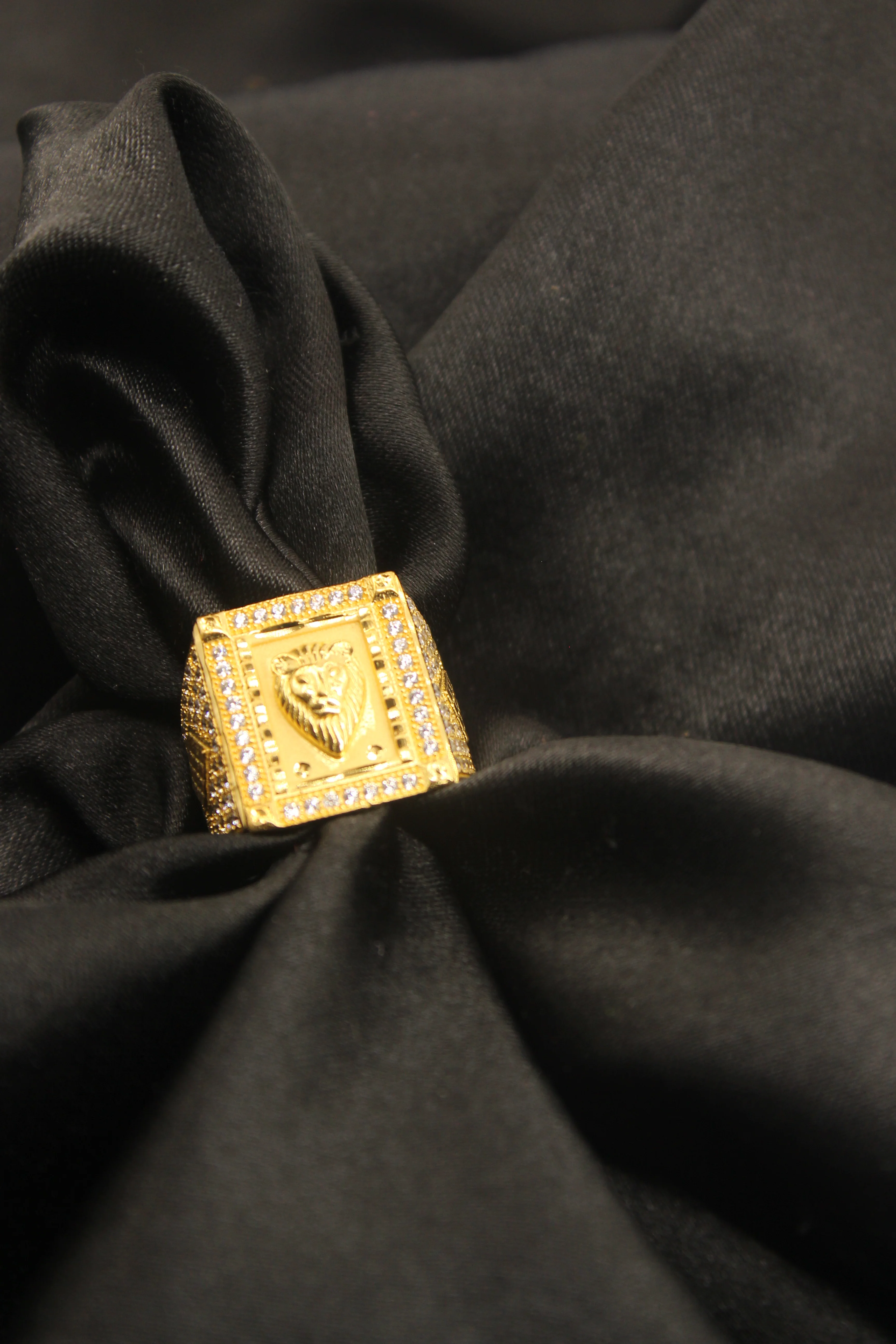 DELIGHT GOLDEN MEN'S RING - Image 4