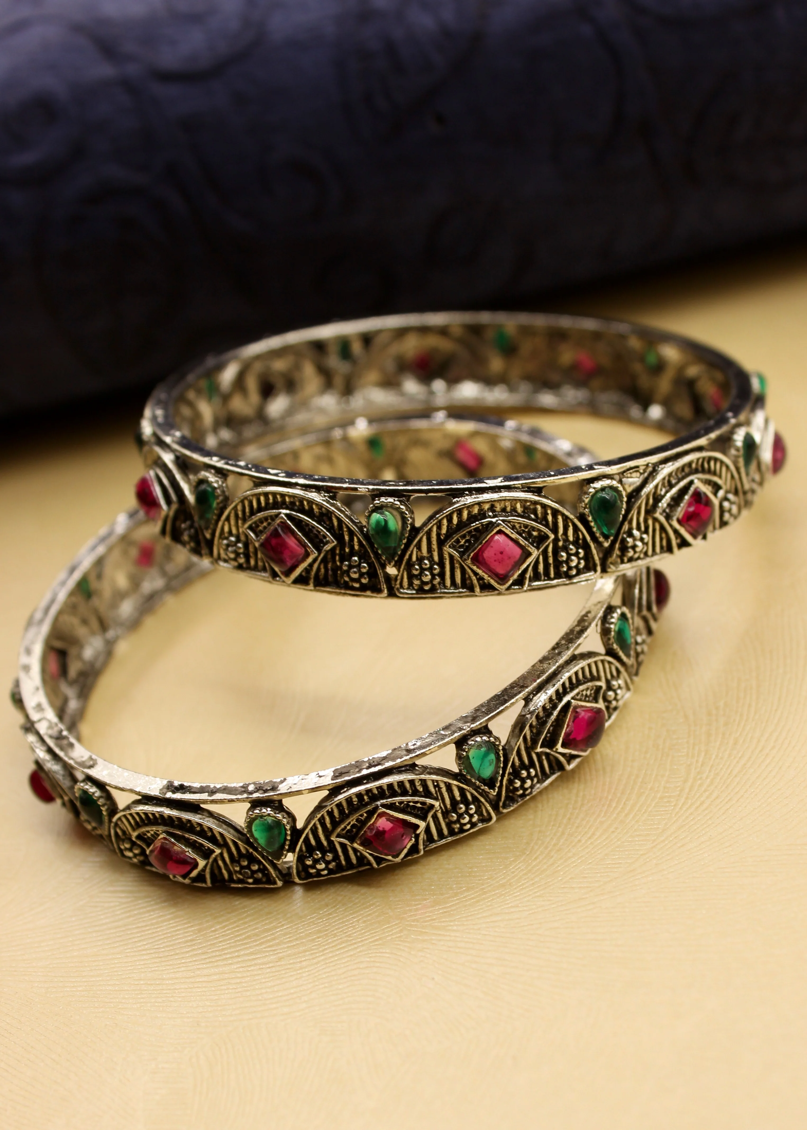 BRILLIANT OXIDISED BANGLES - Image 4