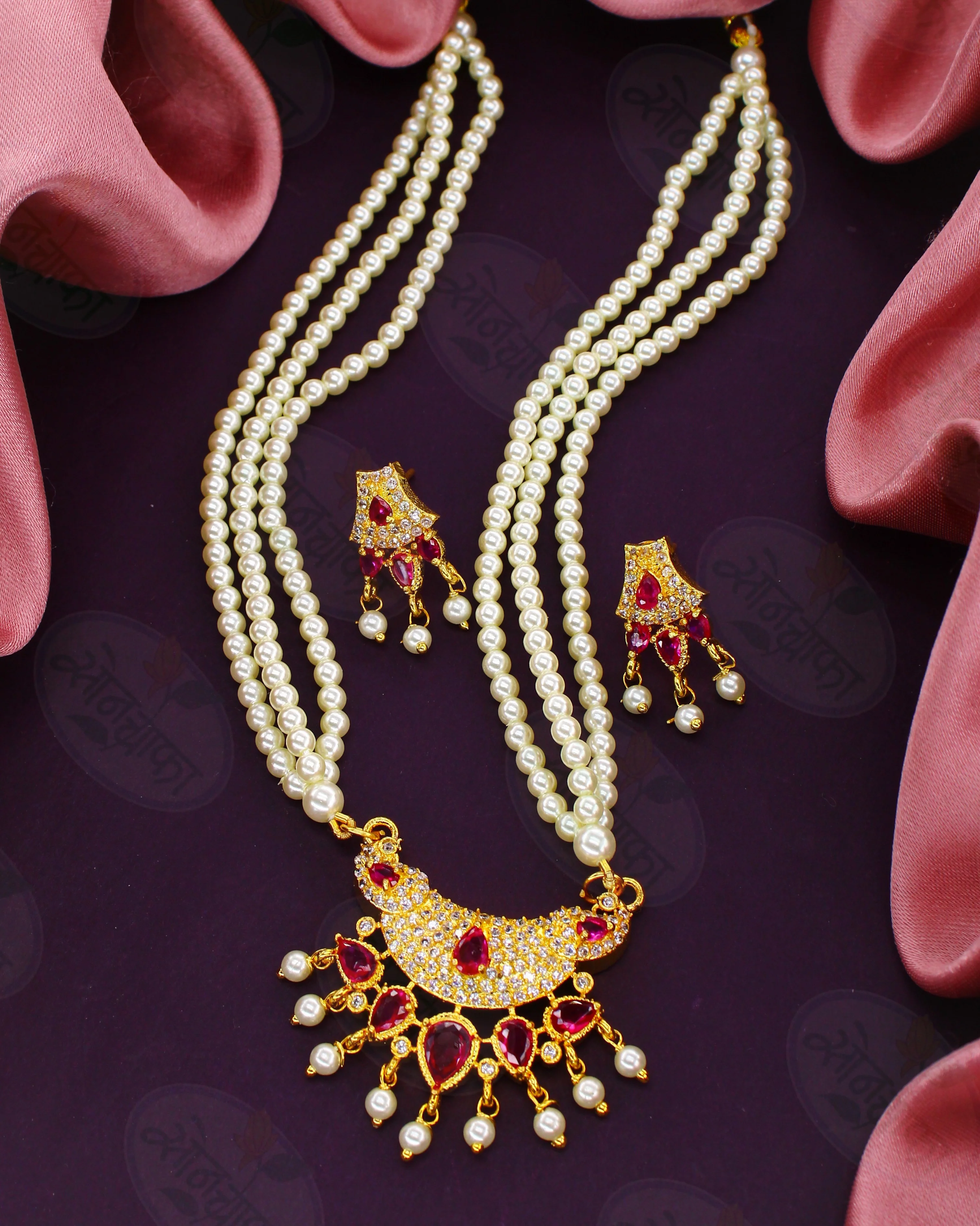 GLINTING GLOSSY DROPLET DESIGNER NECKLACE - Image 2
