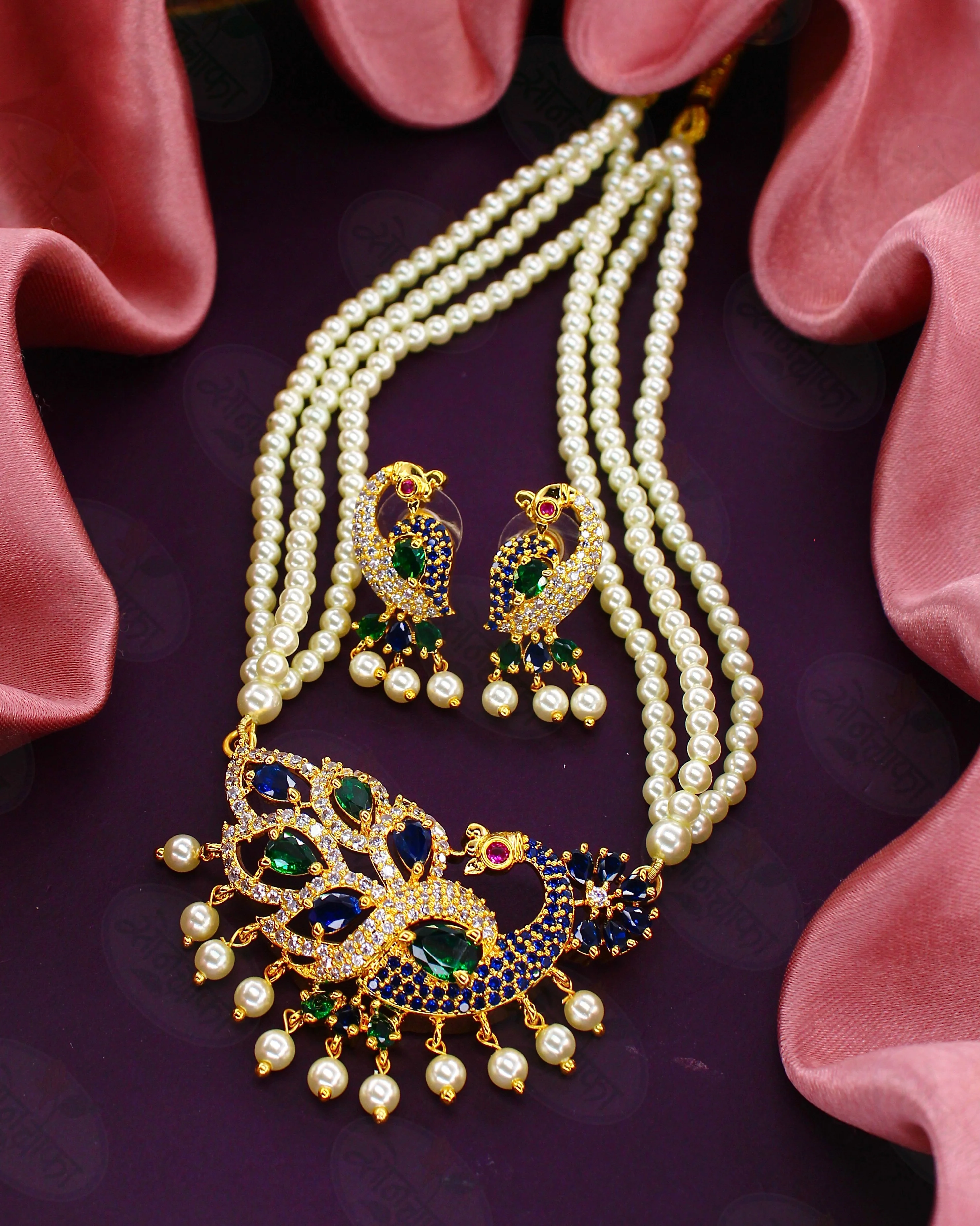 SCINTILLATING PEACOCK PEARL NECKLACE - Image 8