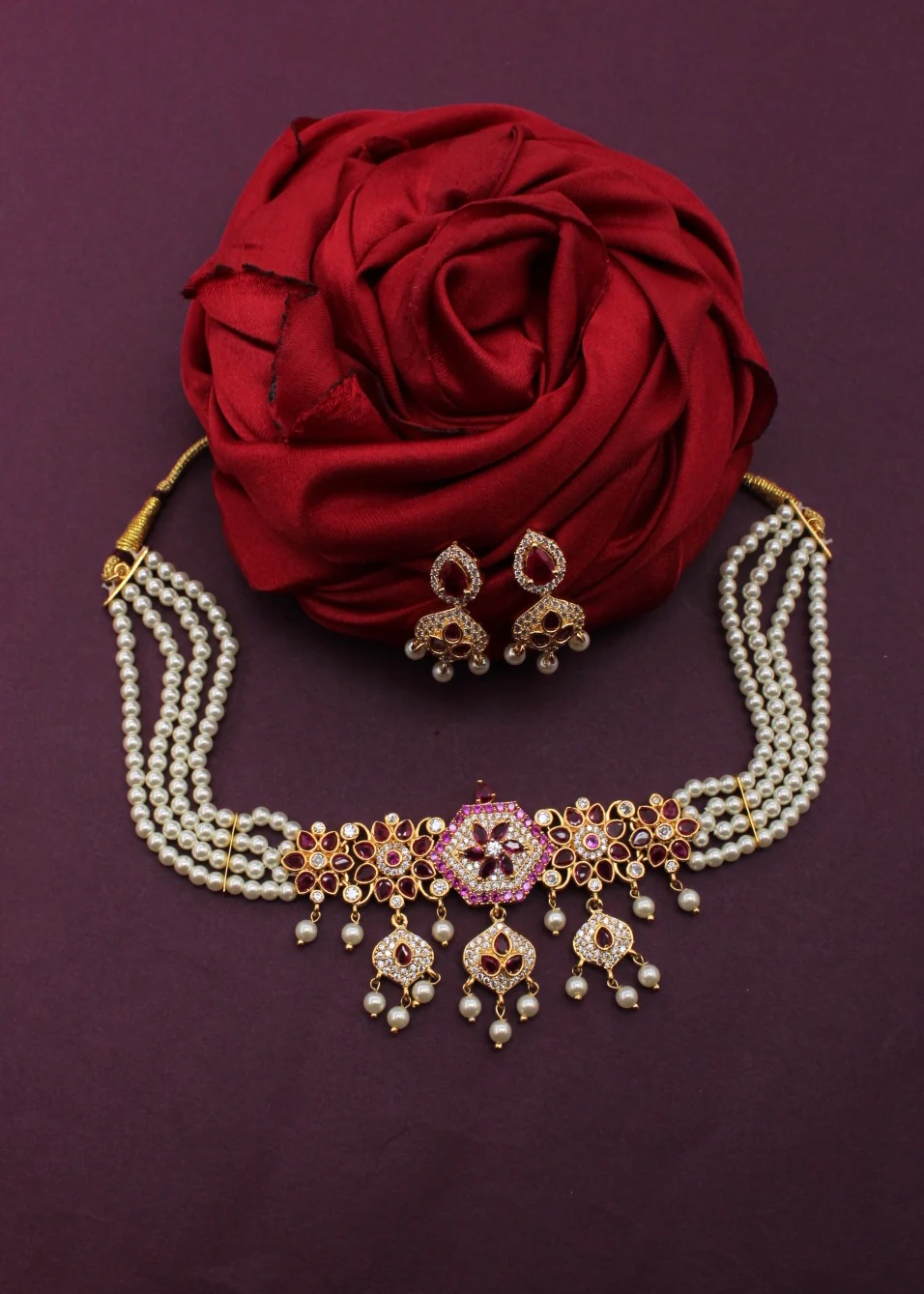 IMPRESSIVE PEARL NECKLACE - Image 2