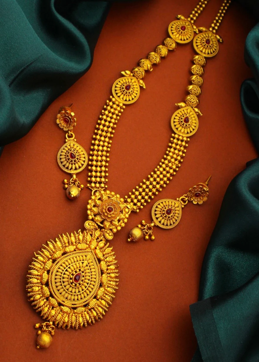 RADIANT PEASHWAI NECKLACE - Image 3