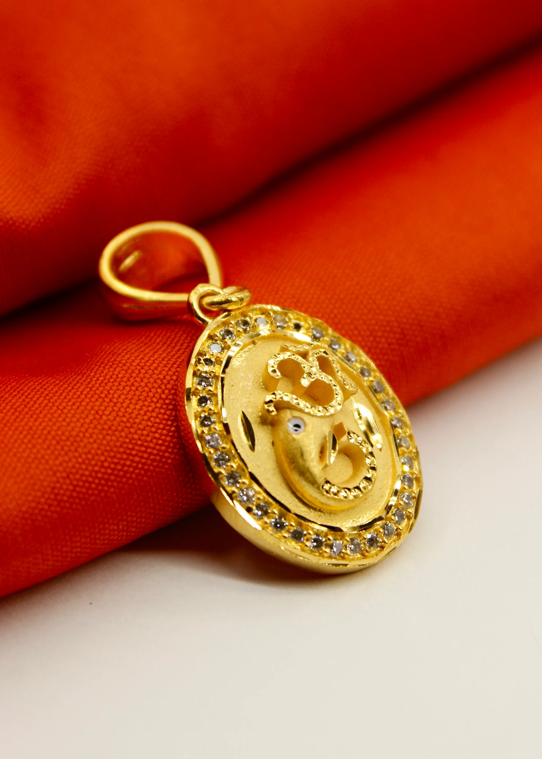 RADIANT GOLD PLATED OM PENDANT - Image 5