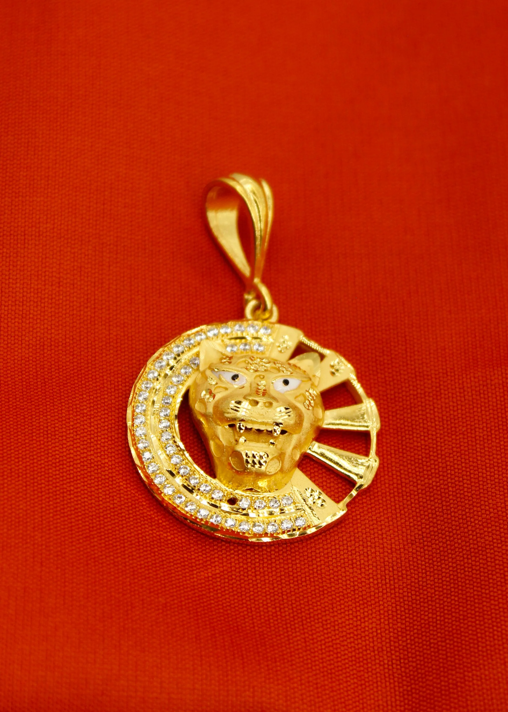 ELEGANT GOLD PLATED PENDANT - Image 3