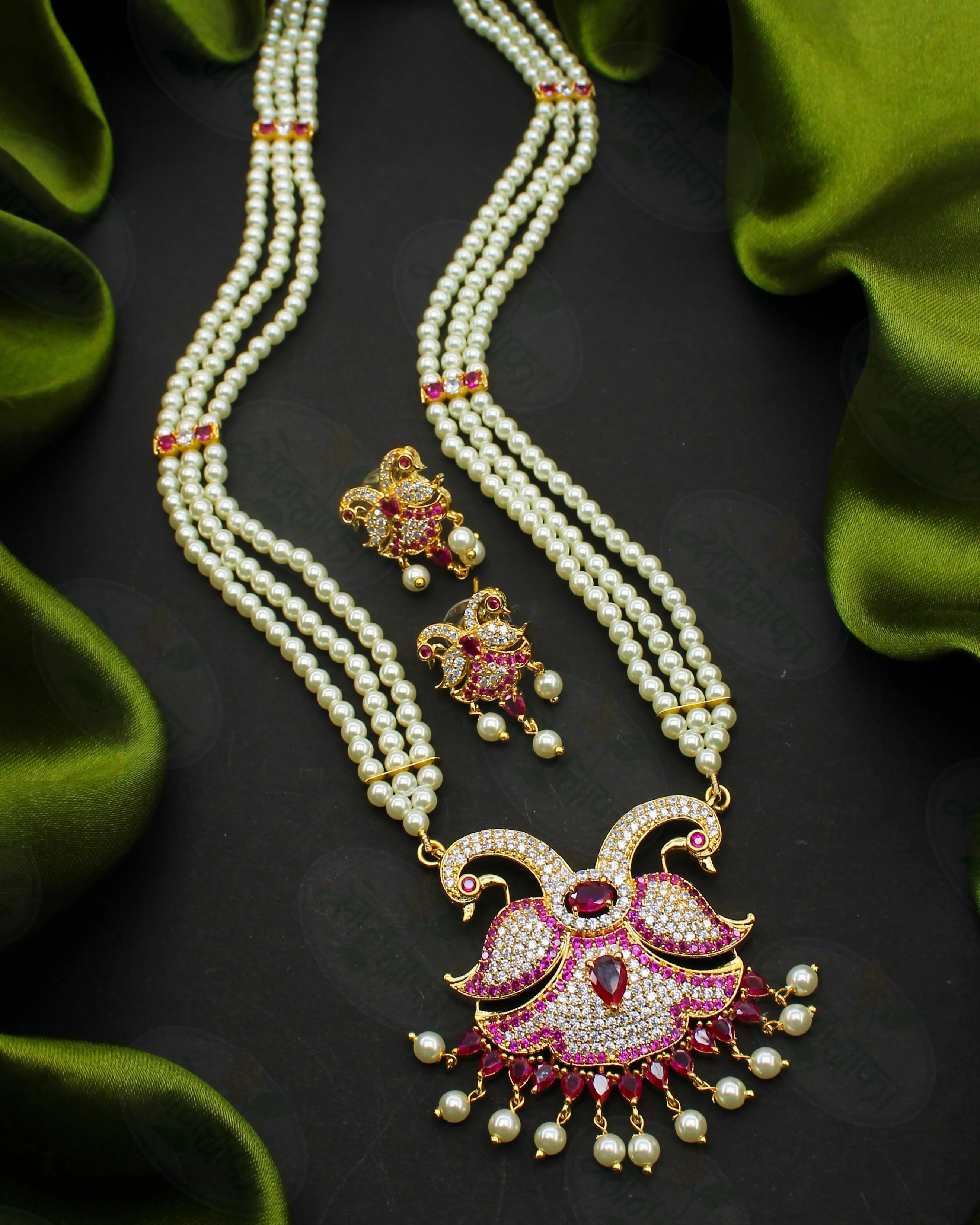 CLASSY PEACOCK NECKLACE - Image 3