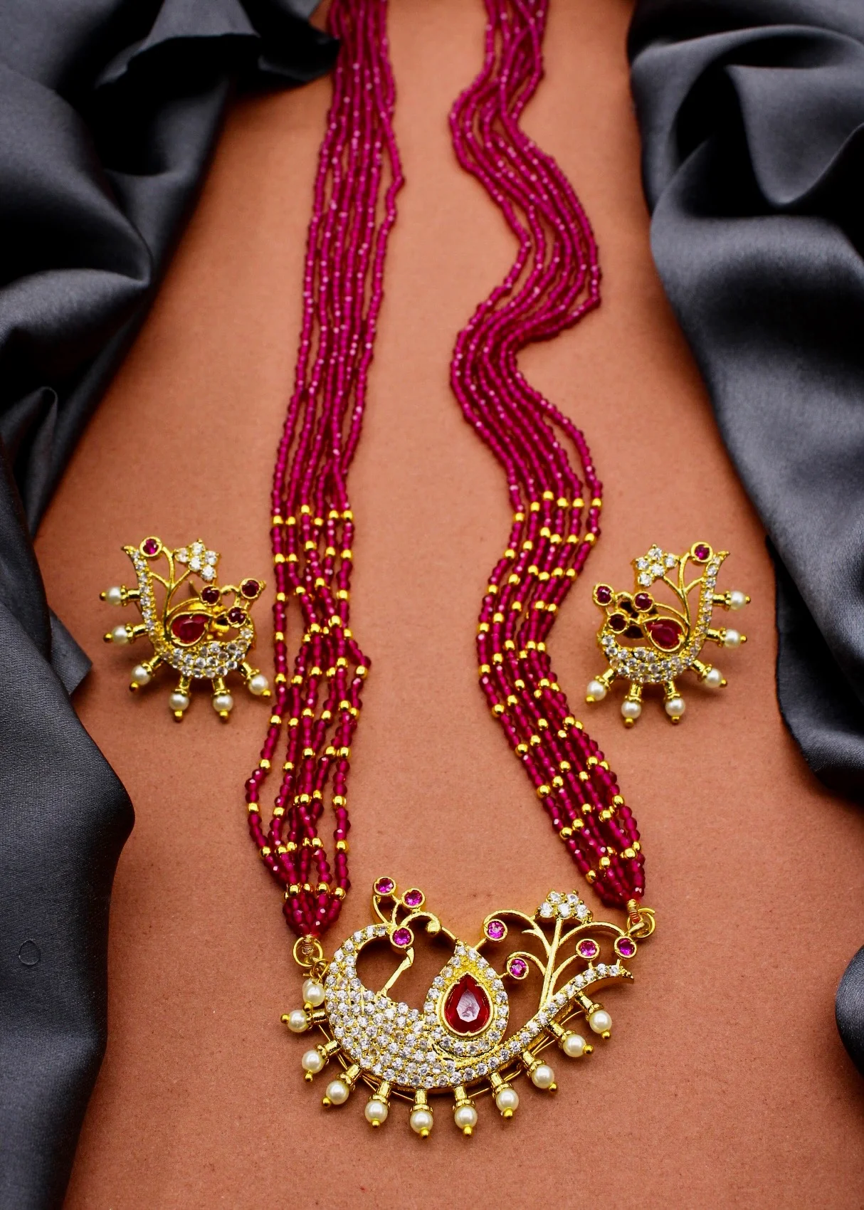 CLASSIC MOTI NECKLACE - Image 2