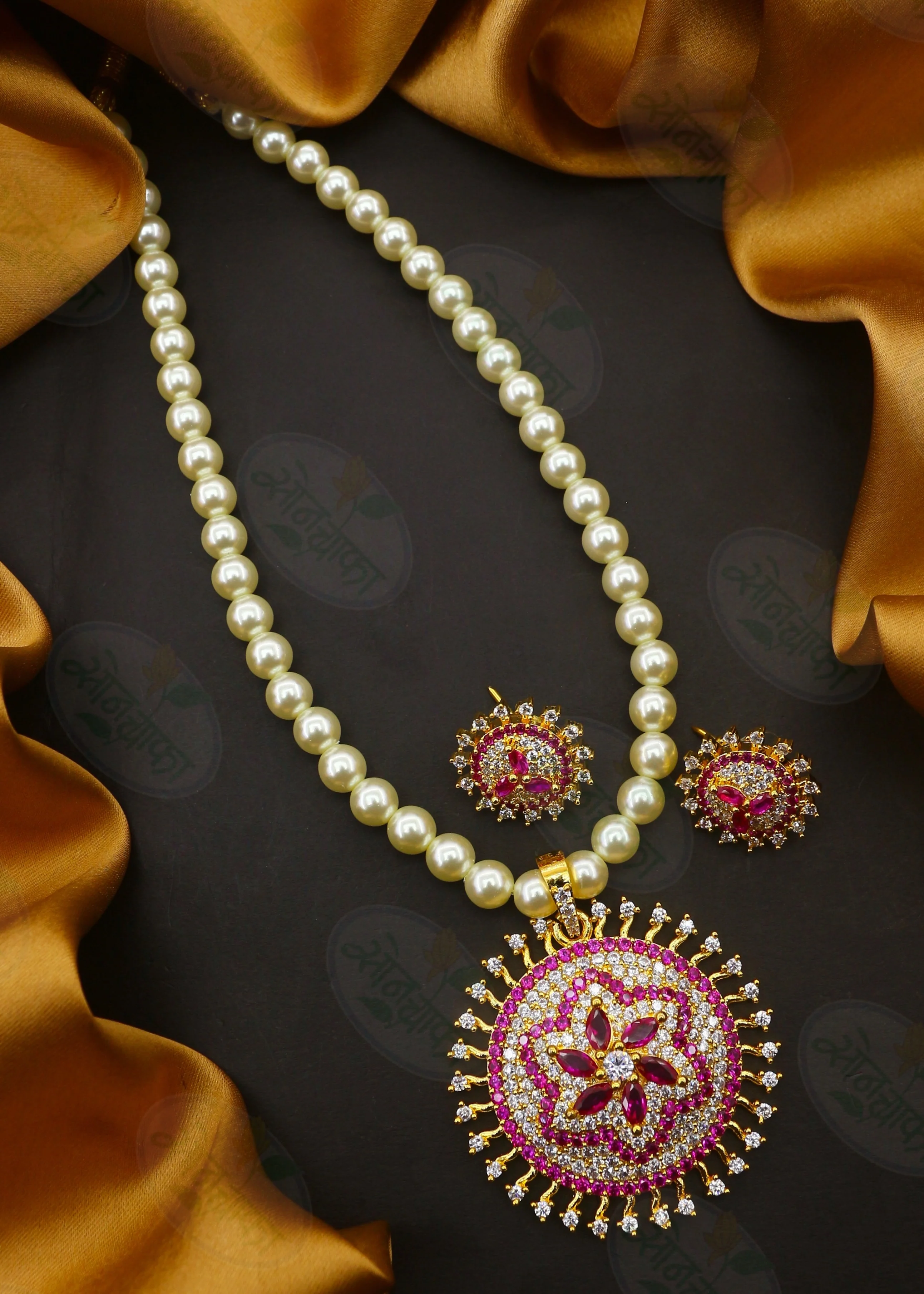 SPLENDID MOTI NECKLACE - Image 3