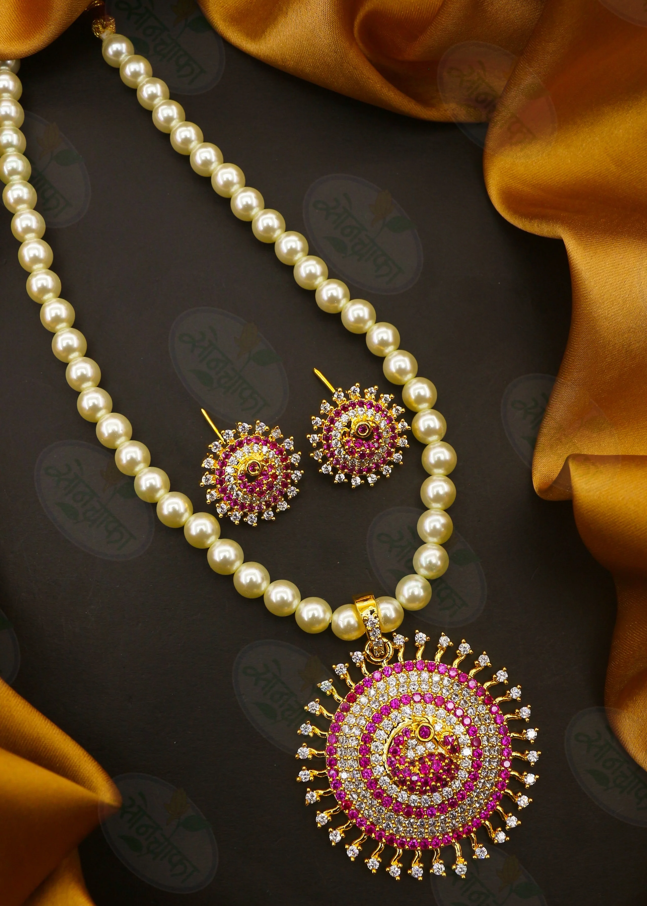 CLASSIC MOTI NECKLACE - Image 3