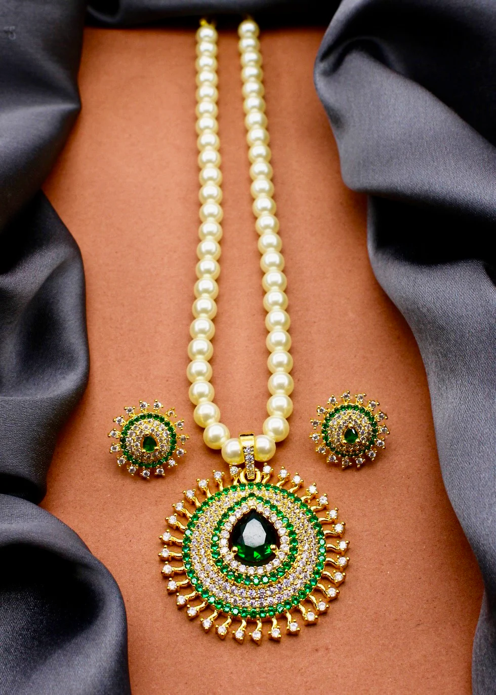 DROPLET DESIGNER NECKLACE - Image 9