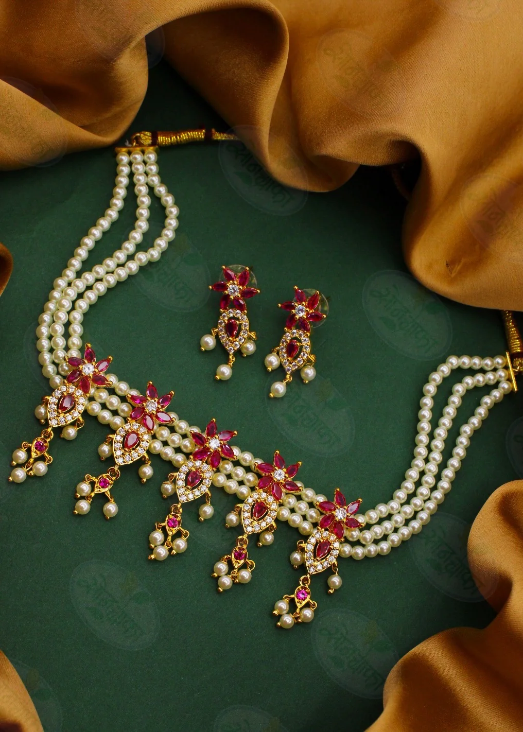 FLORET PUNERI NECKLACE