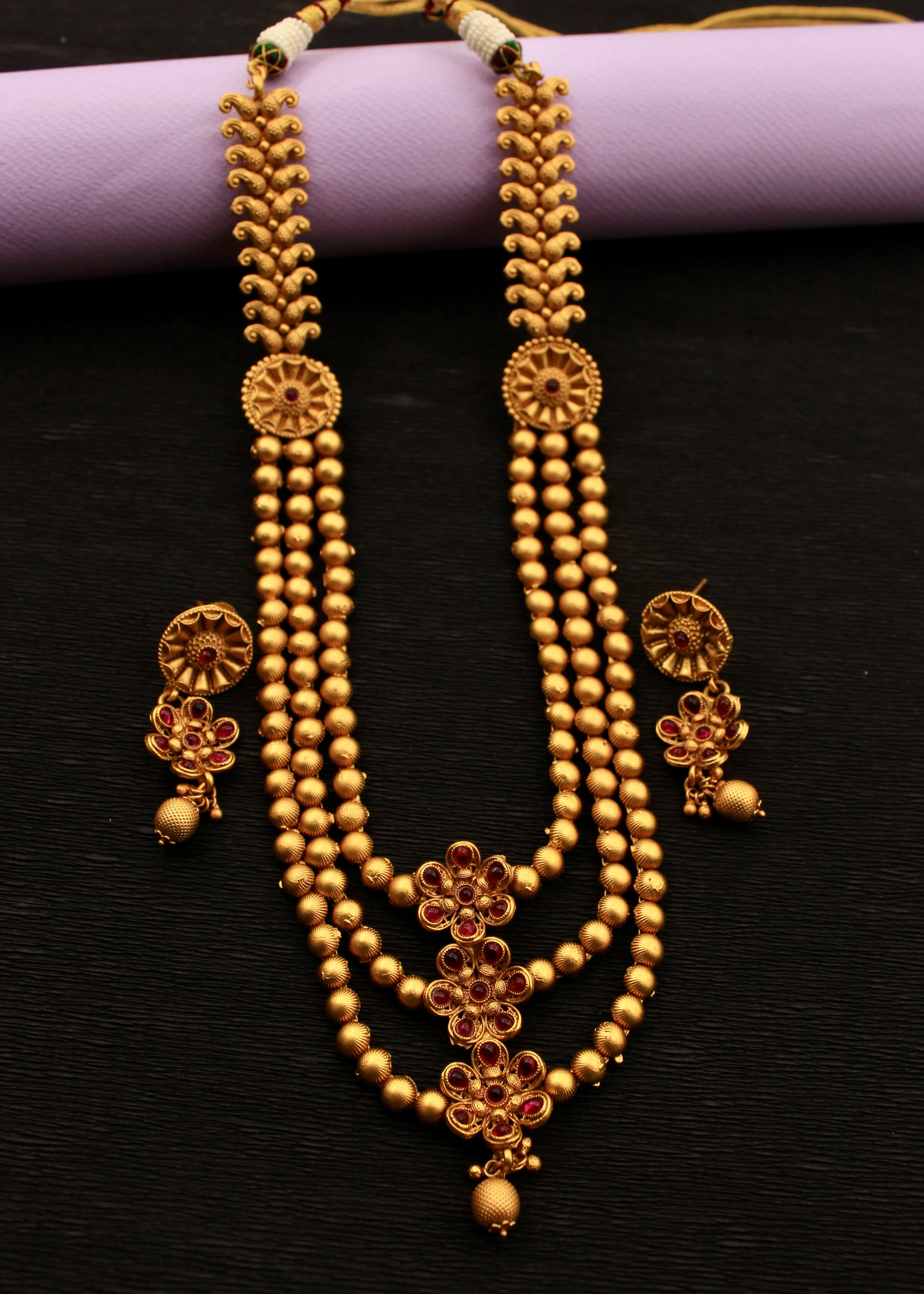 PRETTY FLOWERET PESHWAI NECKLACE - Image 2