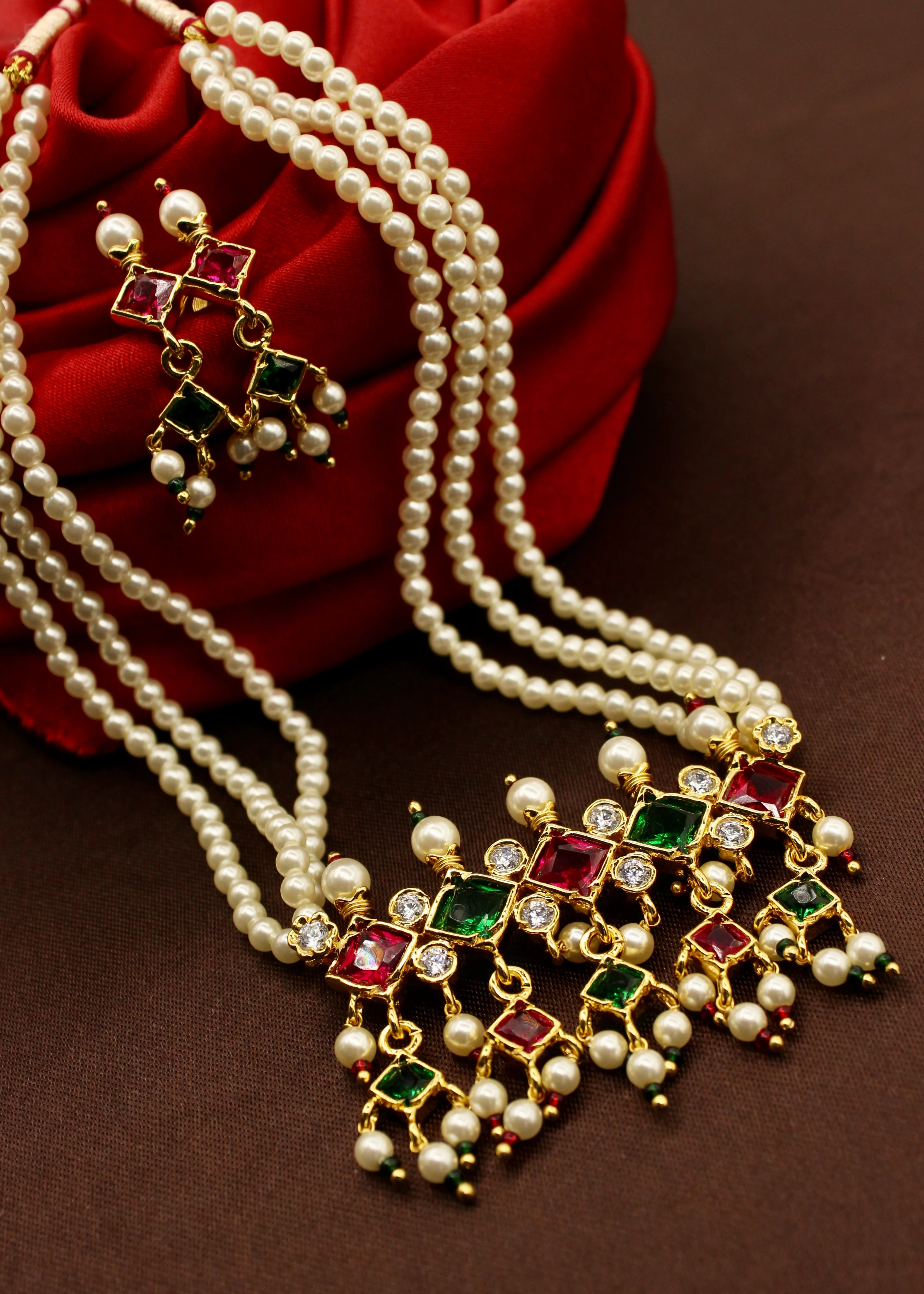 DECOROUS MOTI NECKLACE - Image 6