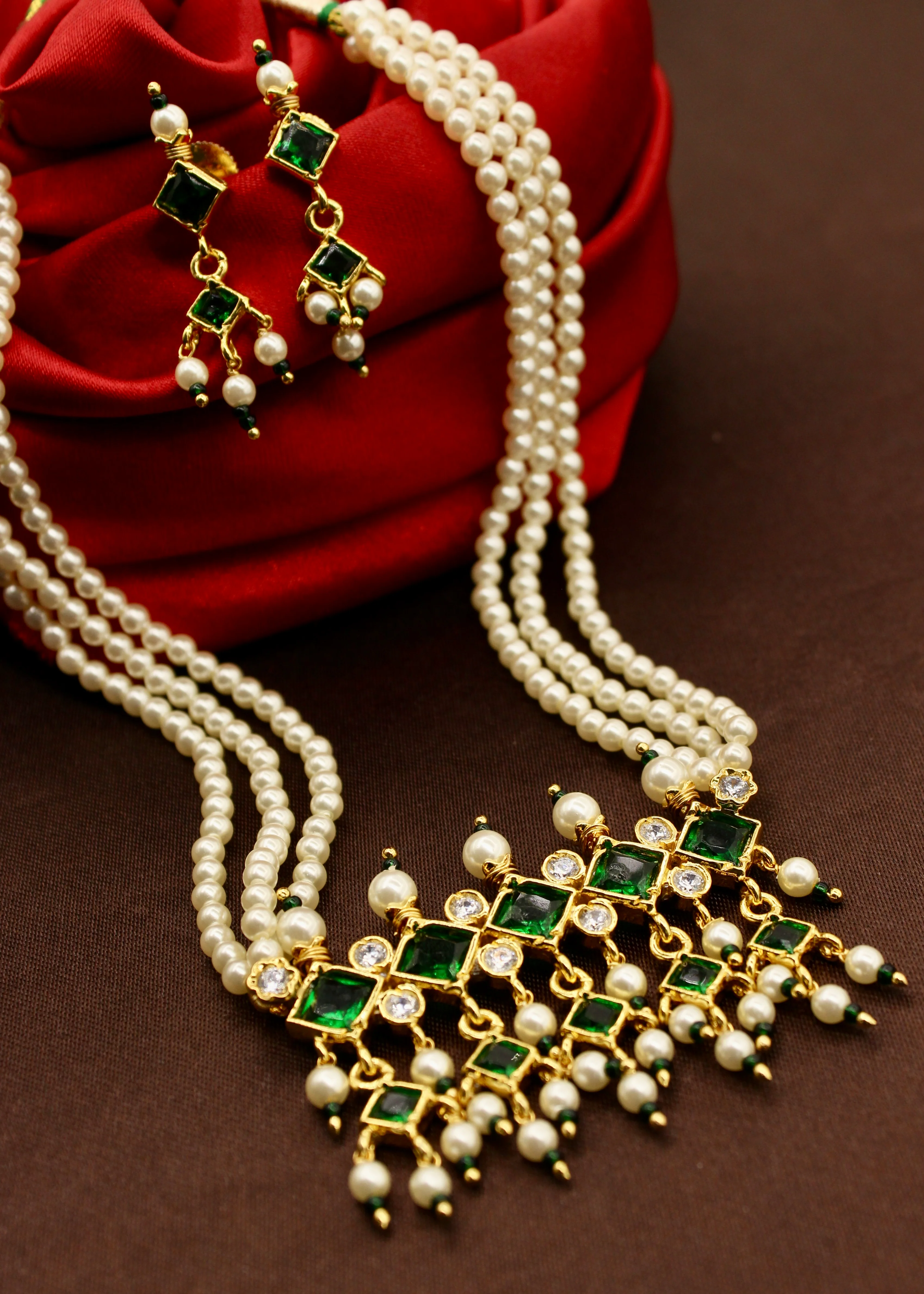 DECOROUS MOTI NECKLACE - Image 9