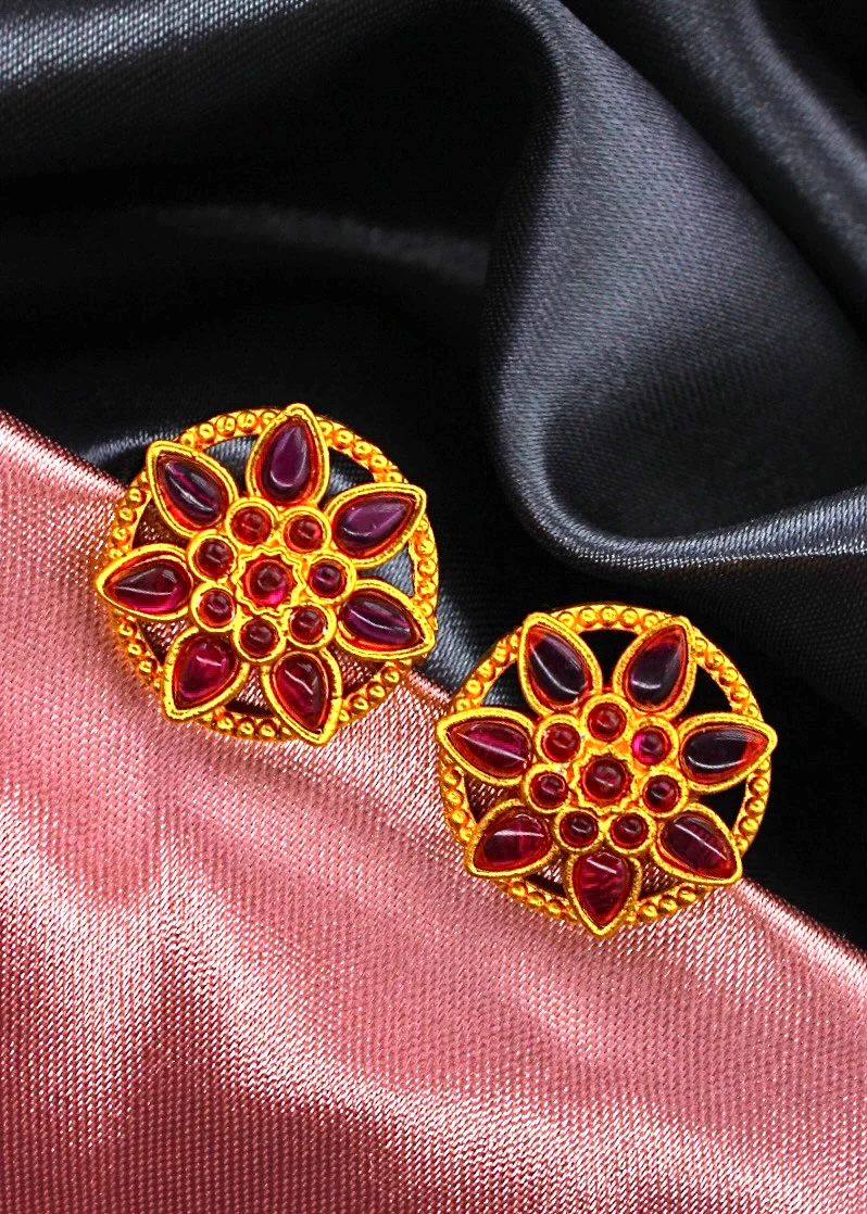 LEAF DESIGNER EAR-STUDS