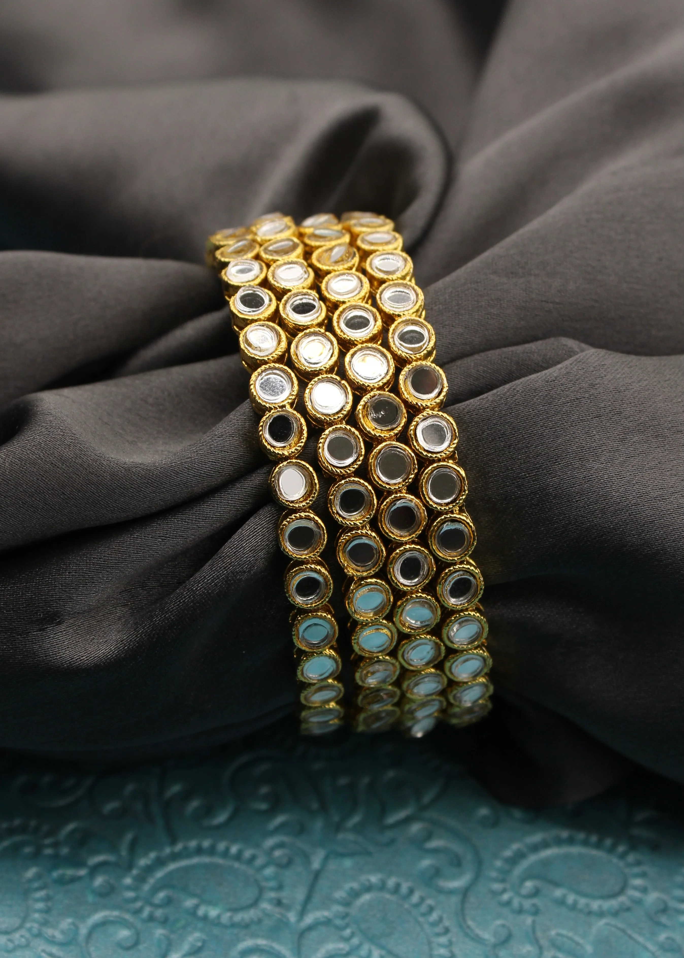 APPEALING ANTIQUE BANGLES - Image 2