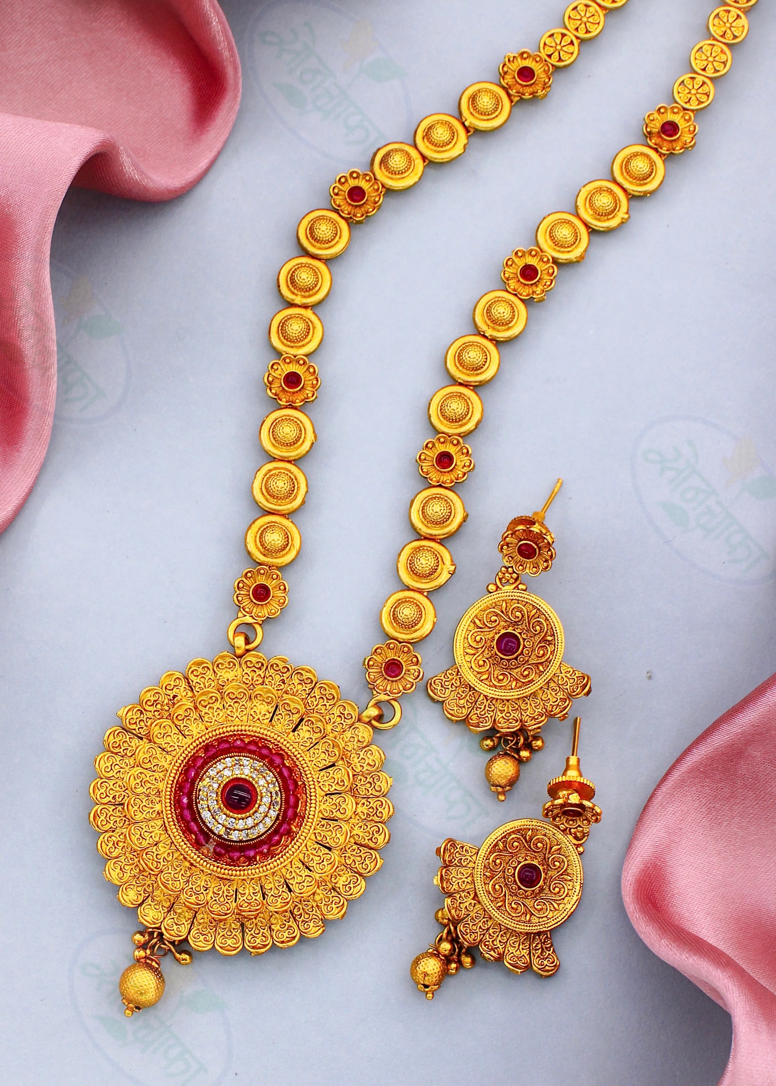 GLAMOROUS MATTE NECKLACE - Image 2