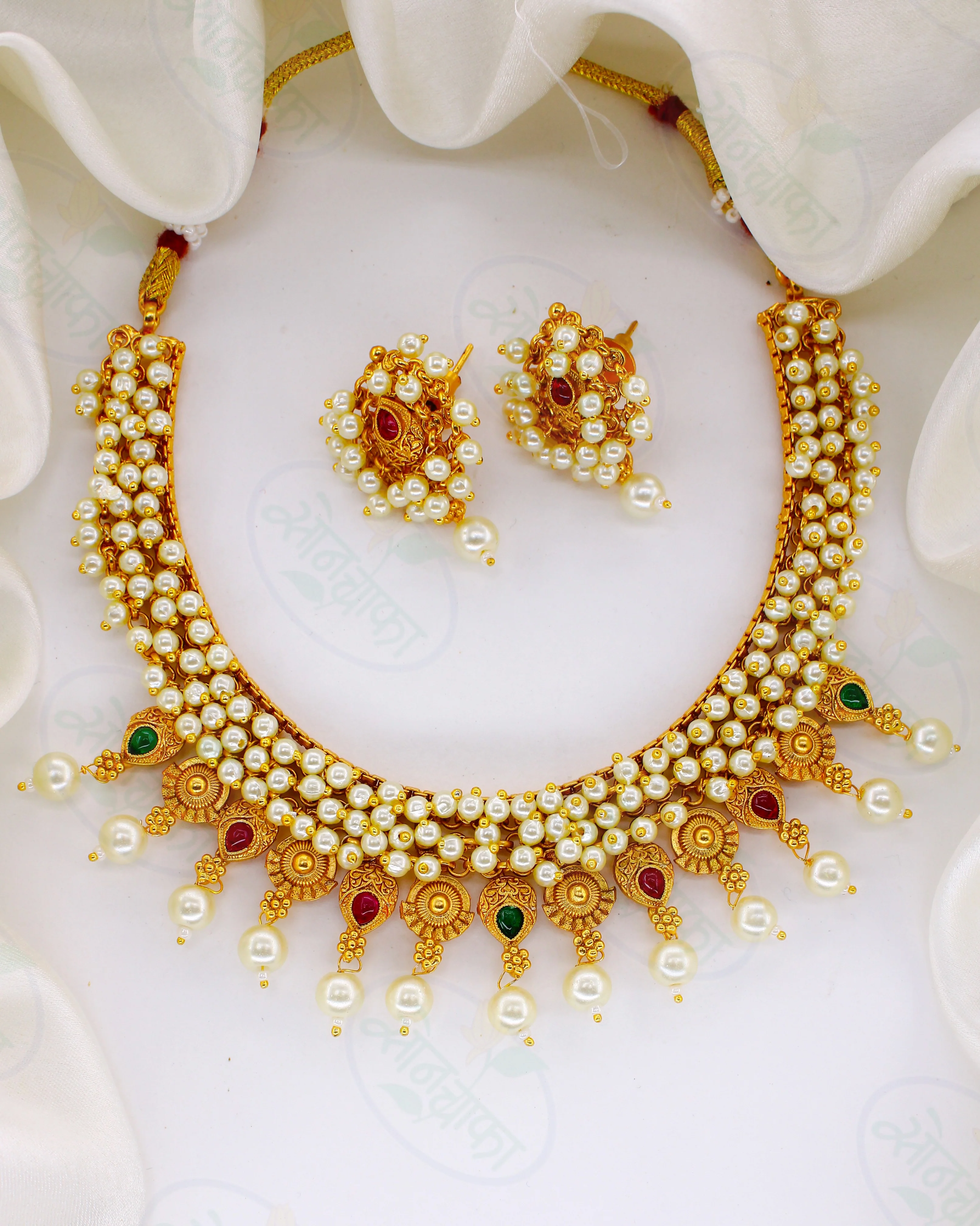 ENCHANTED ALLURE PEARL NECKLACE - Image 10