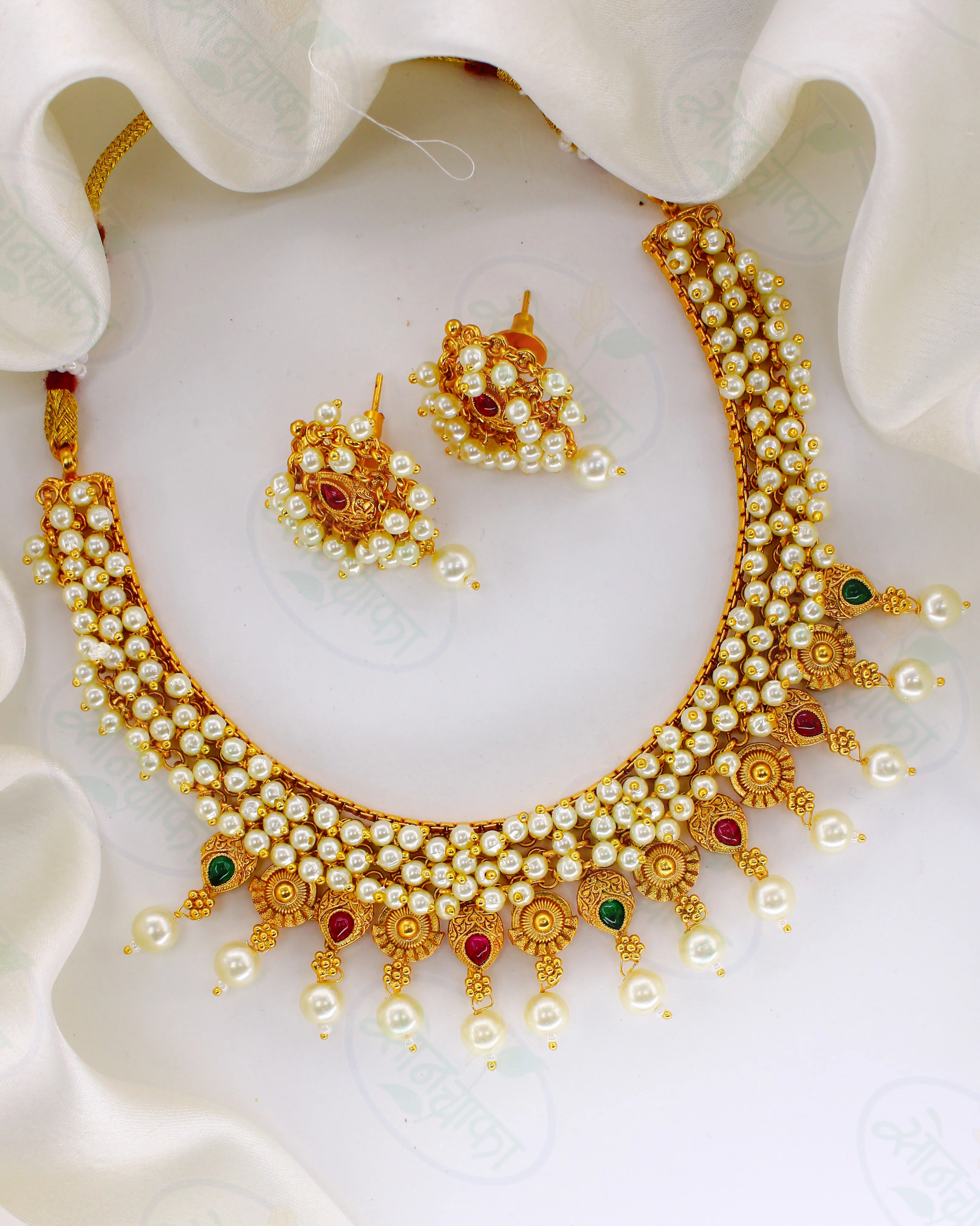 ENCHANTED ALLURE PEARL NECKLACE - Image 4
