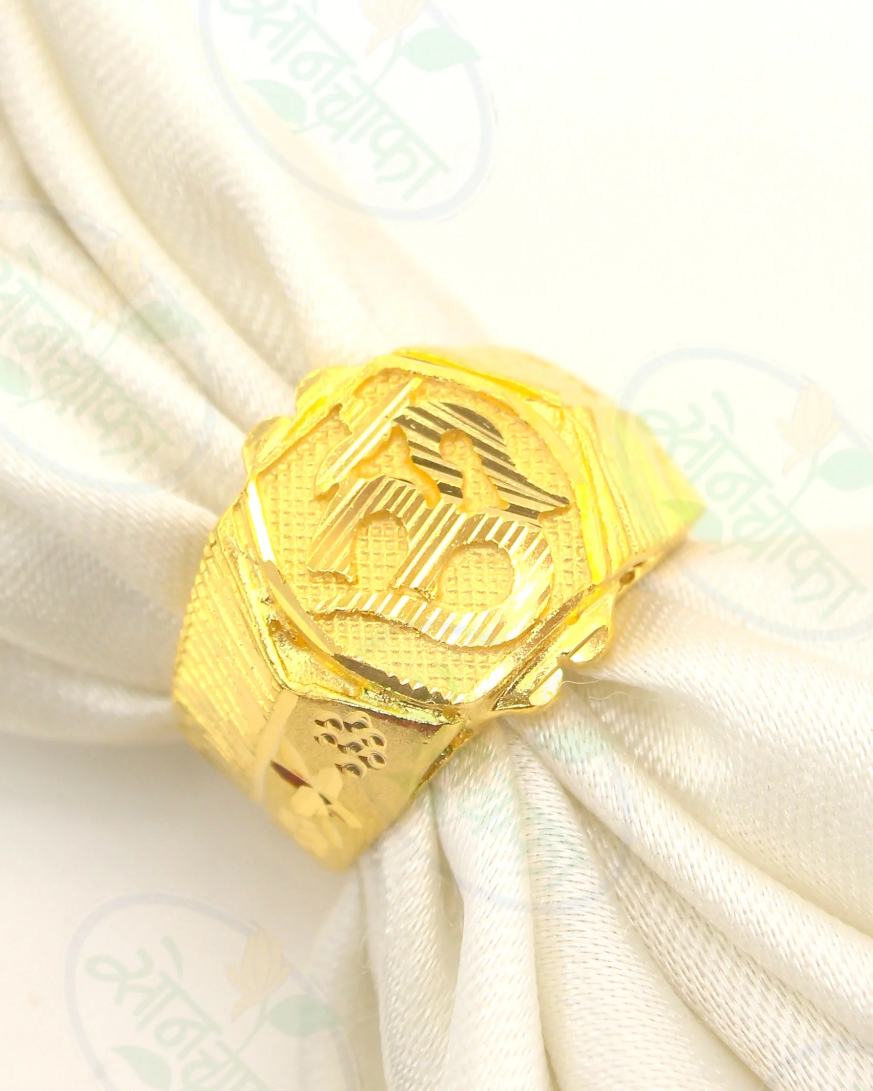 RADIANT GOLD PLATED MEN' RING - Image 2