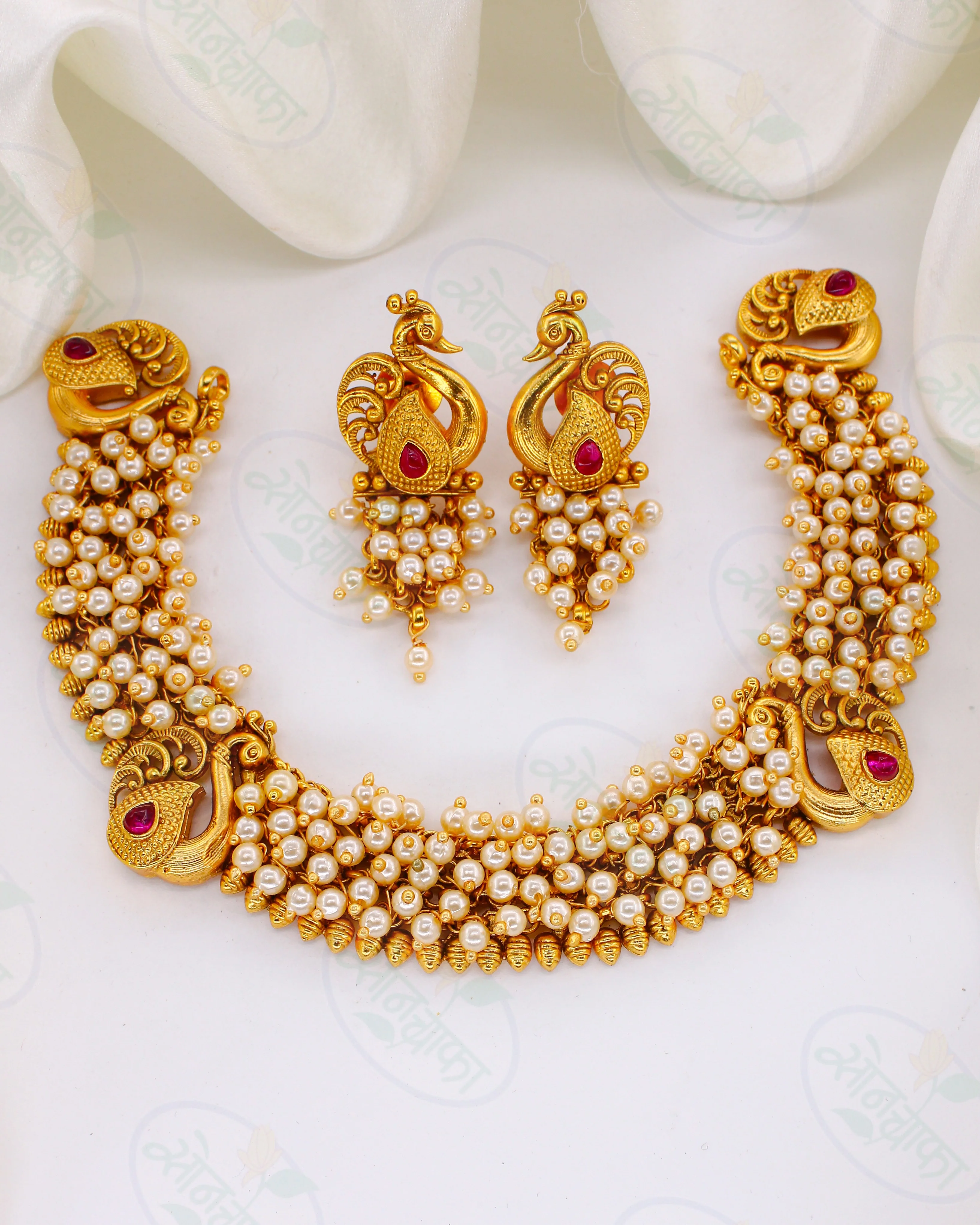 ROYAL GLAM PEARL NECKLACE - Image 5