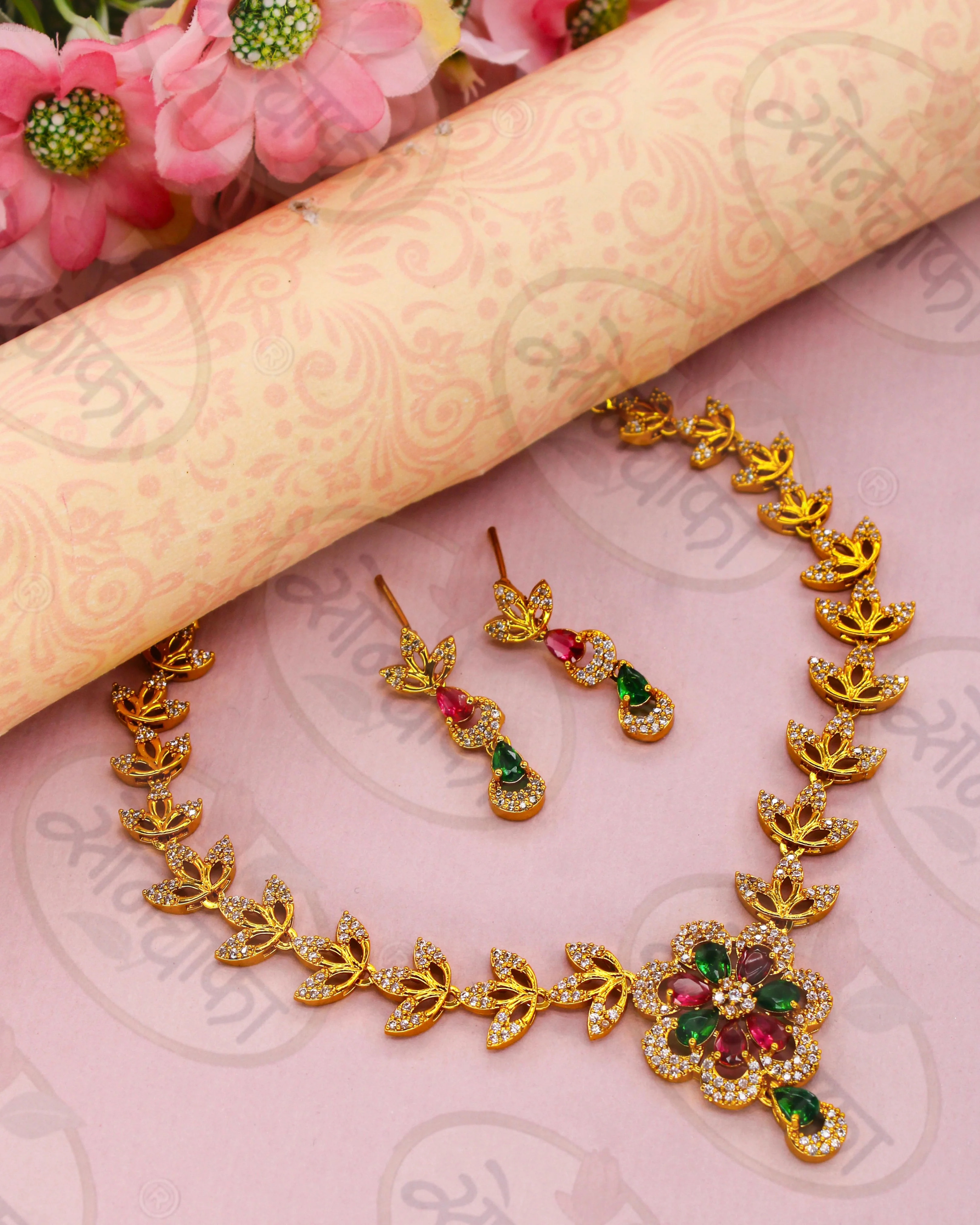 FLORAL DESIGNER NECKLACE - Image 2