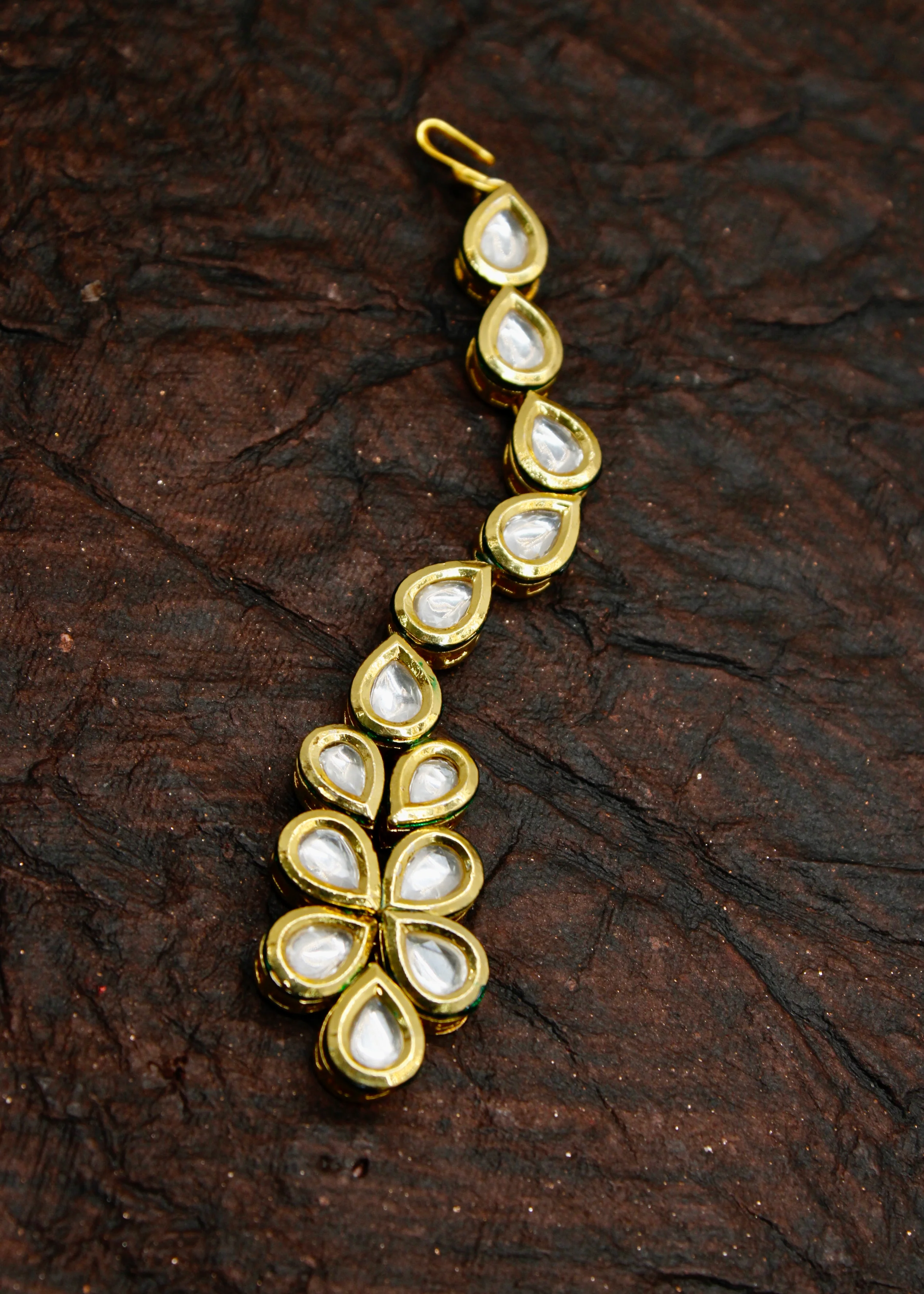 GRACEFUL KUNDAN BINDI