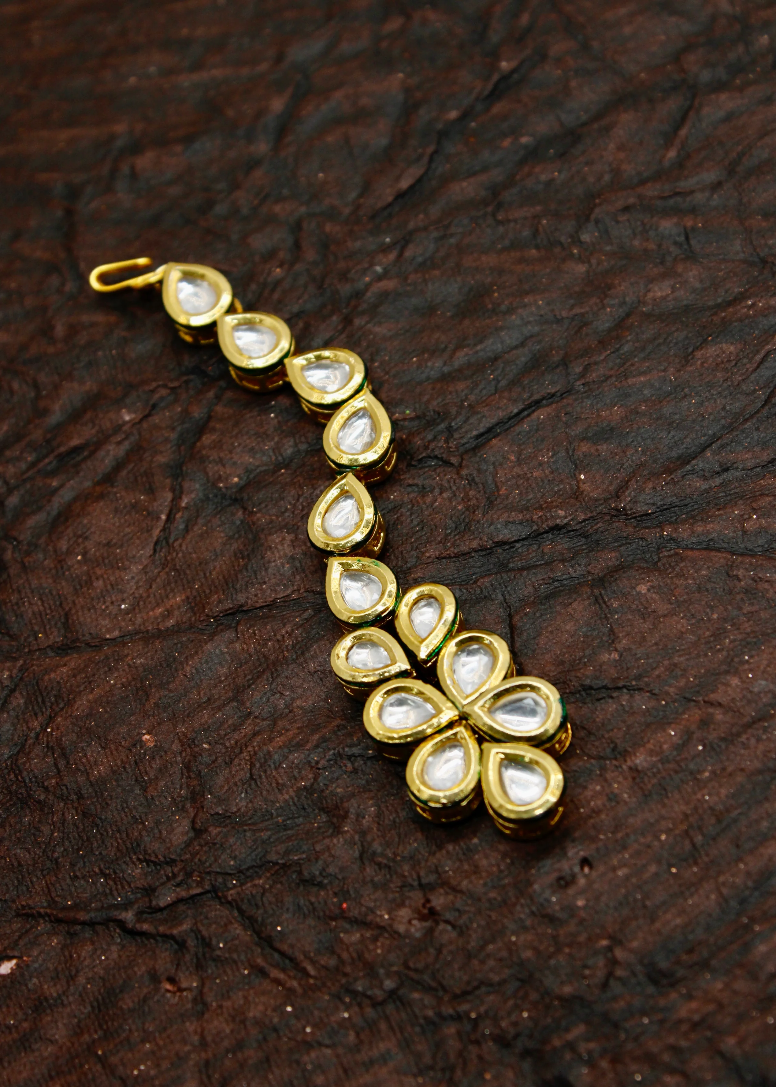 GRACEFUL KUNDAN BINDI - Image 2