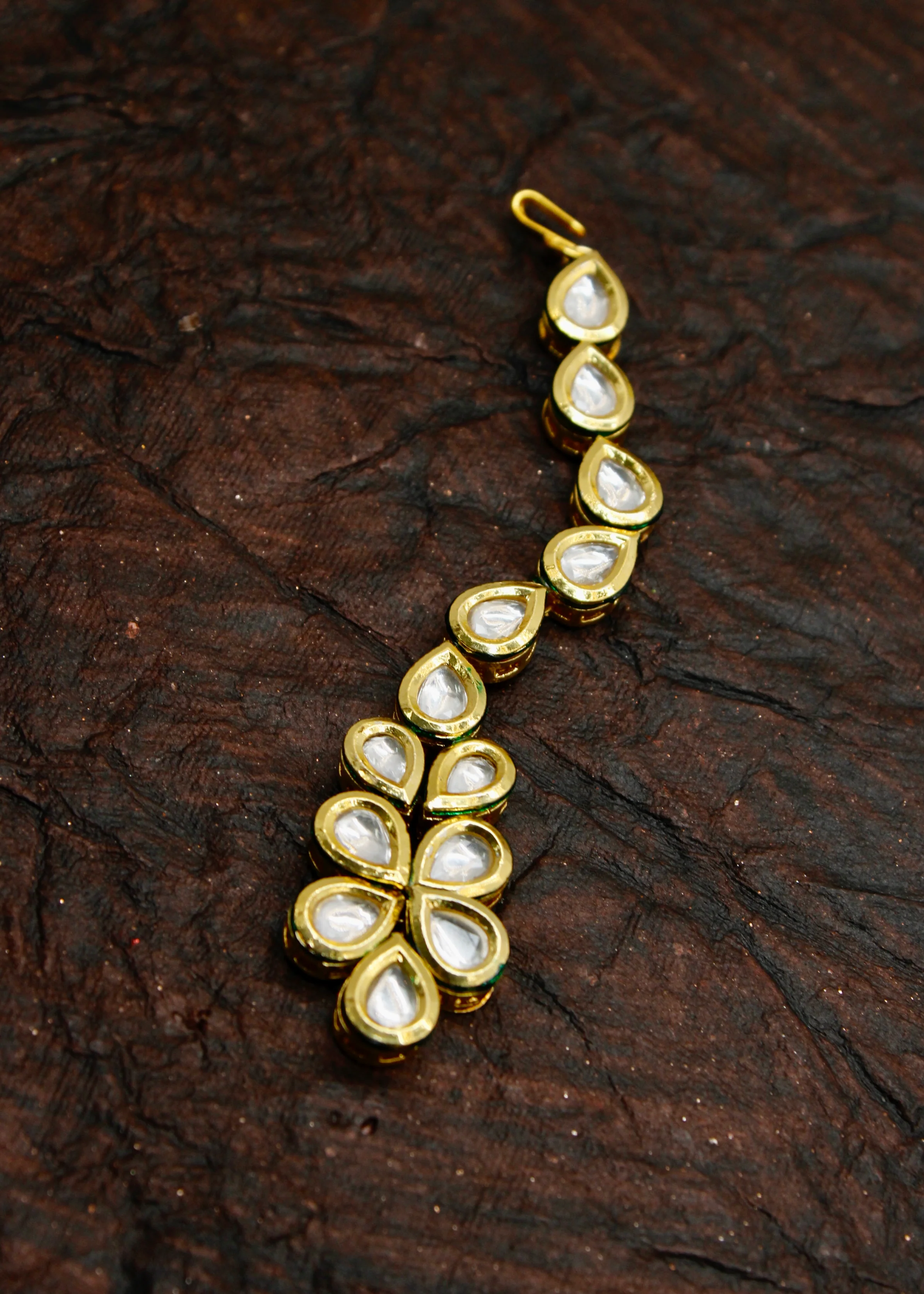 GRACEFUL KUNDAN BINDI - Image 3