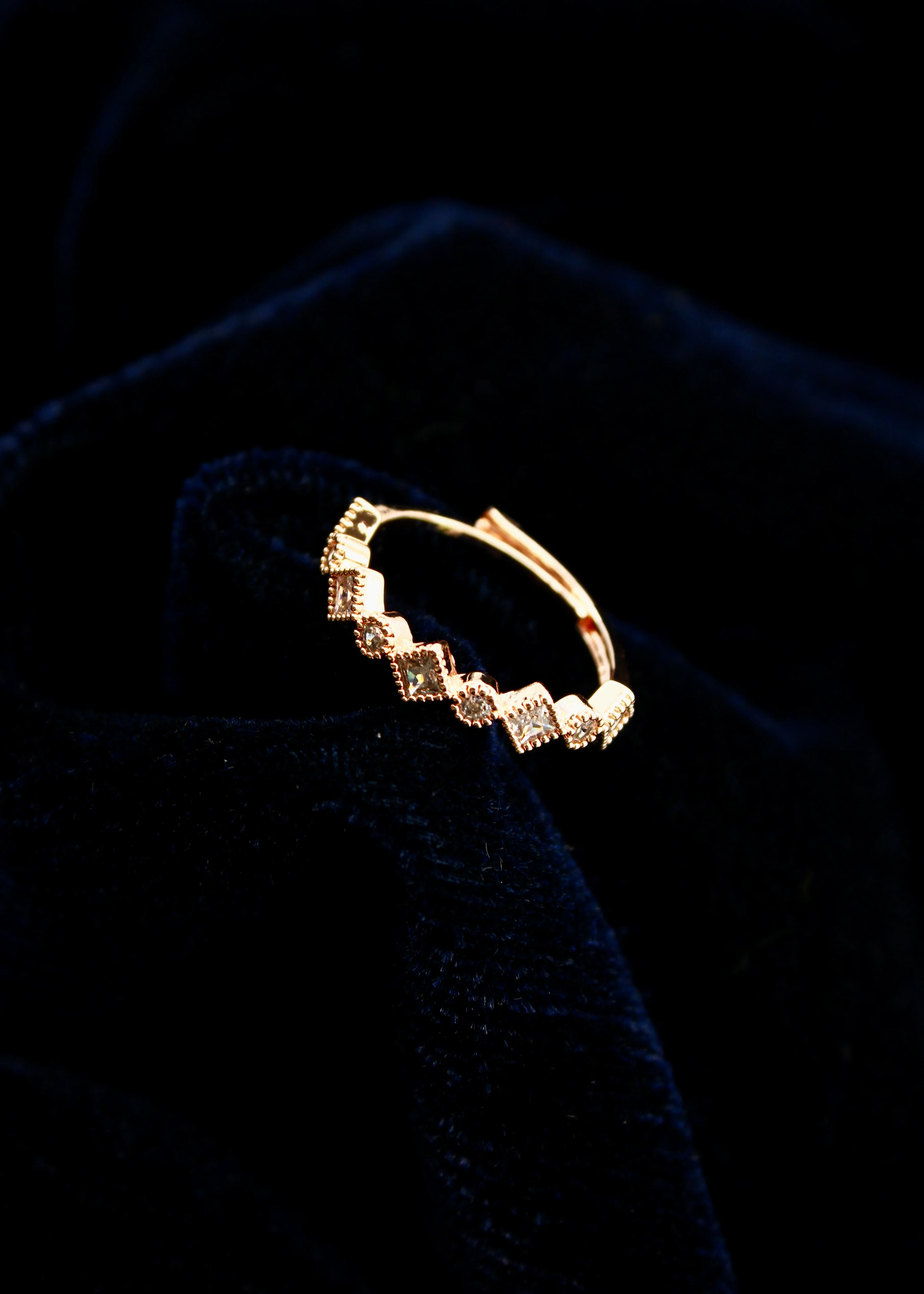 APPEALING FINGER RING - Image 3