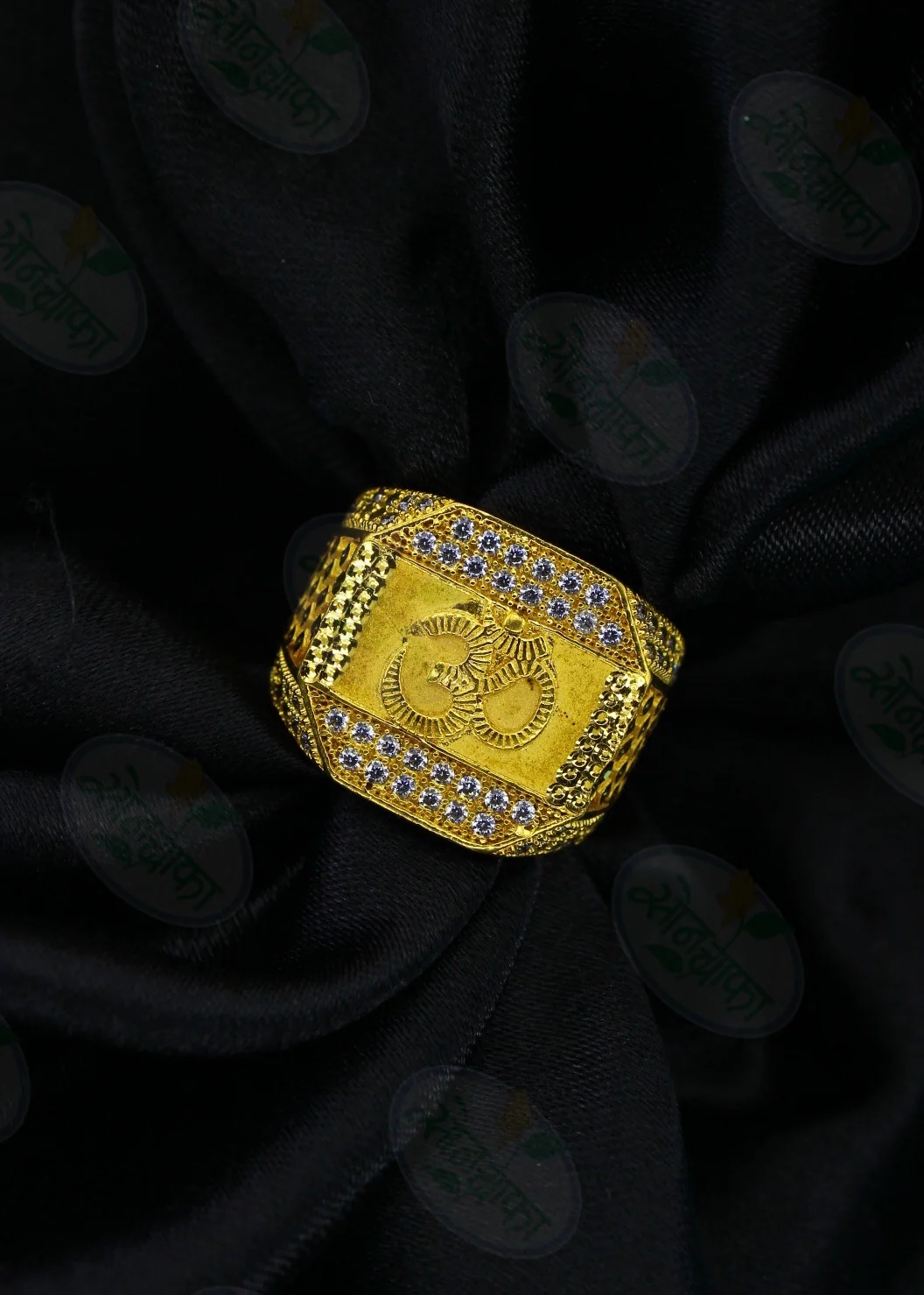 BEAUTIFUL DESIGNER GOLDEN RING - Image 2