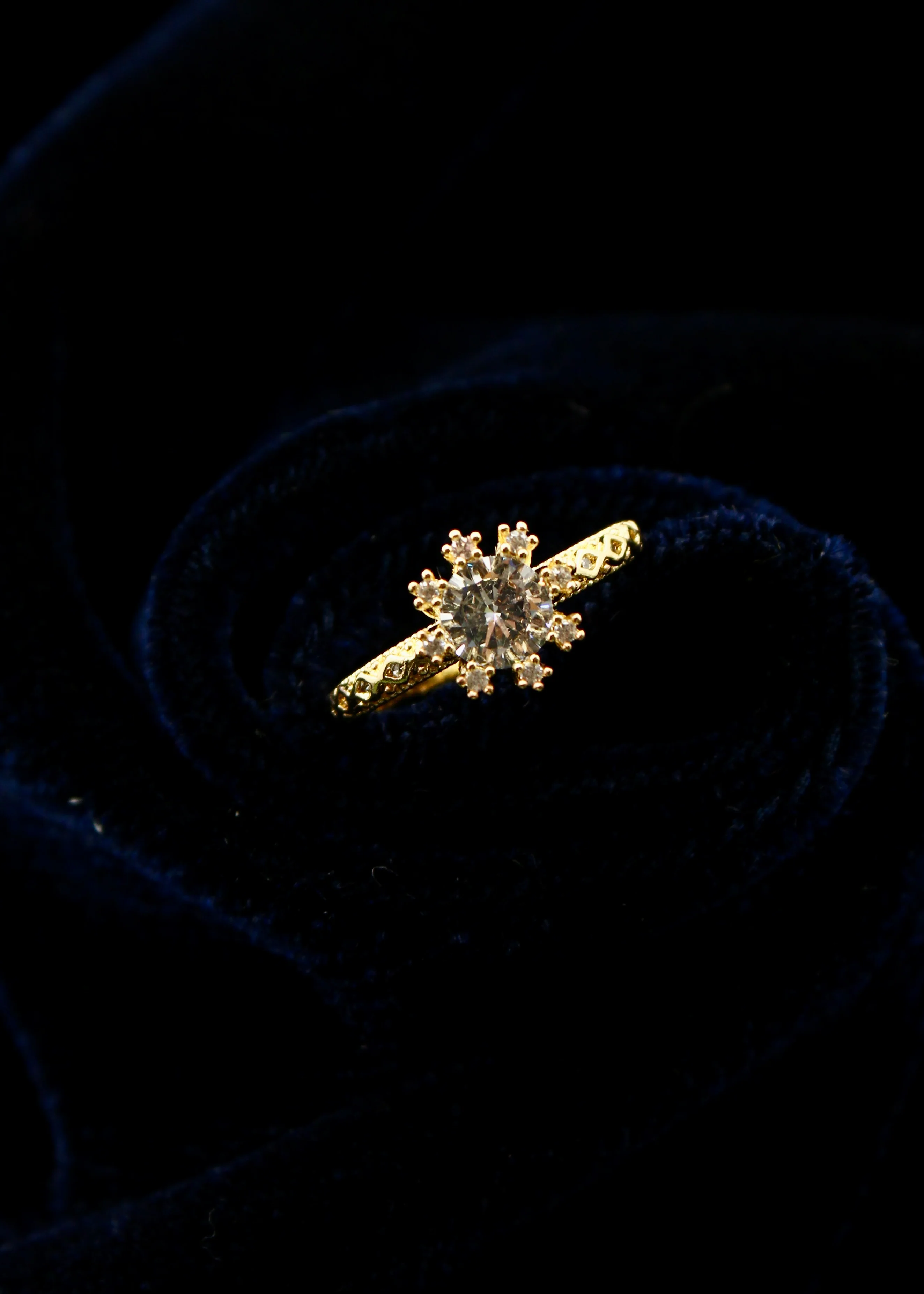 MODISH DIA FINGER RING - Image 10