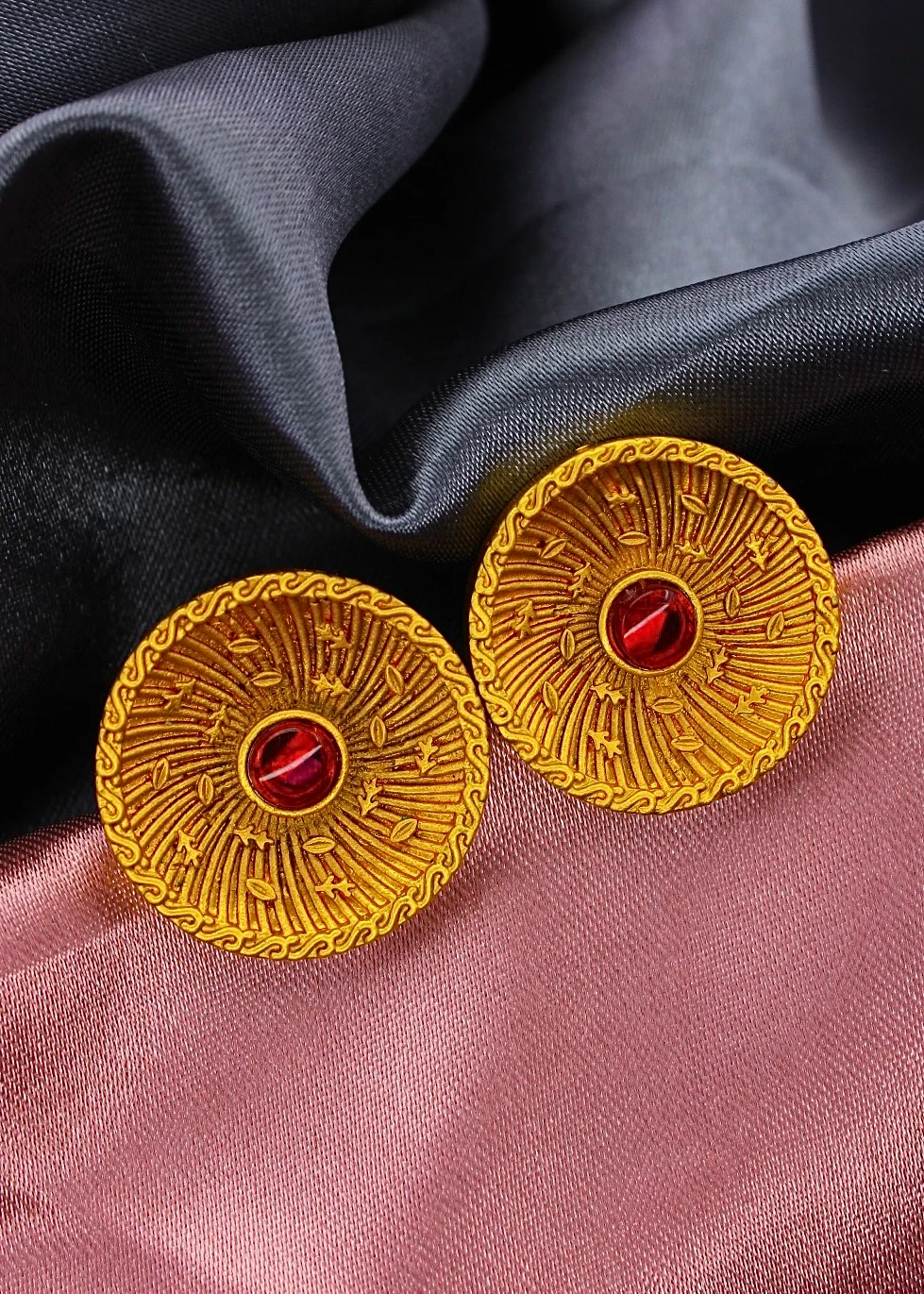 ETHNIC EAR-TOPS - Image 3