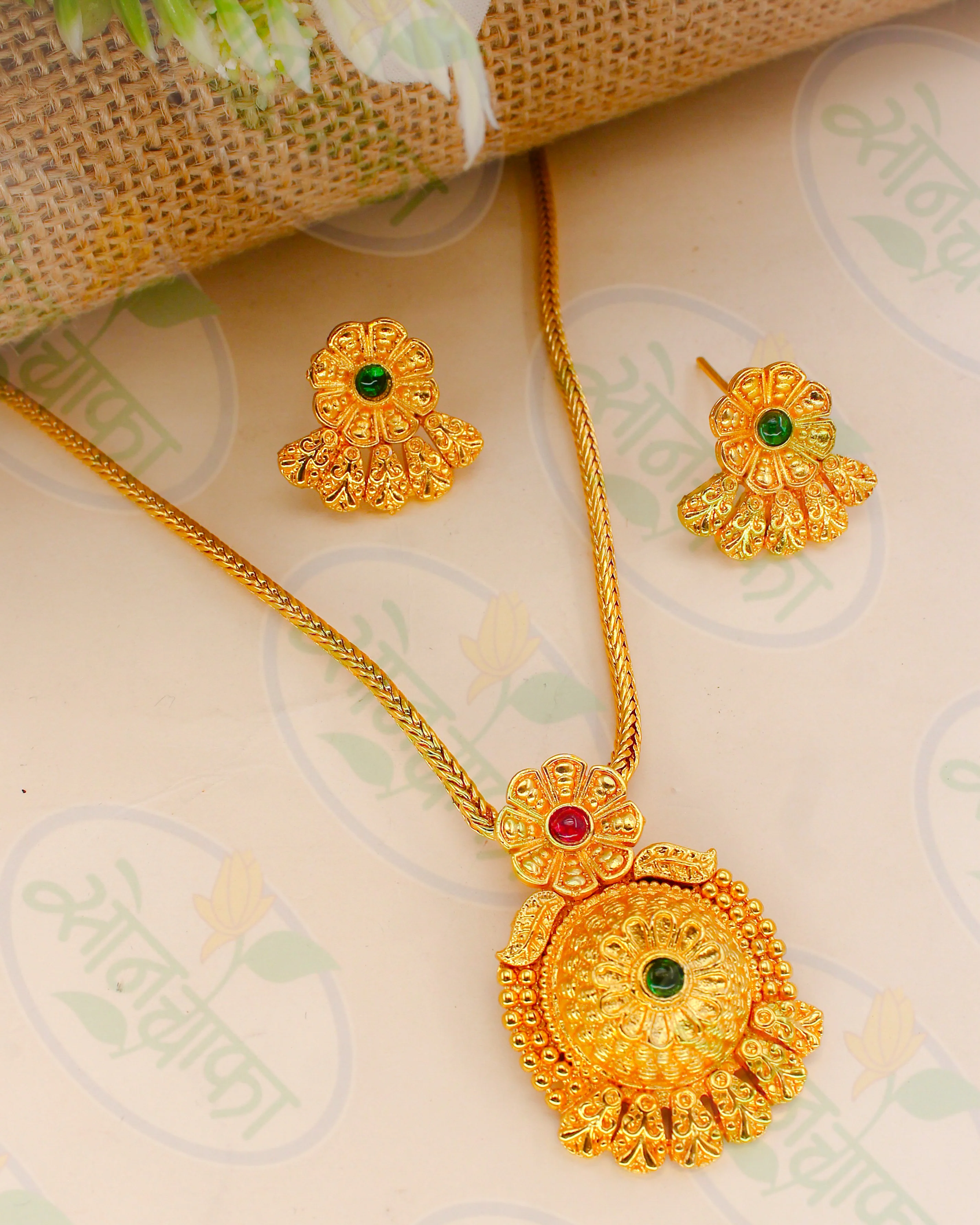 FLORET DESIGNER NECKLACE