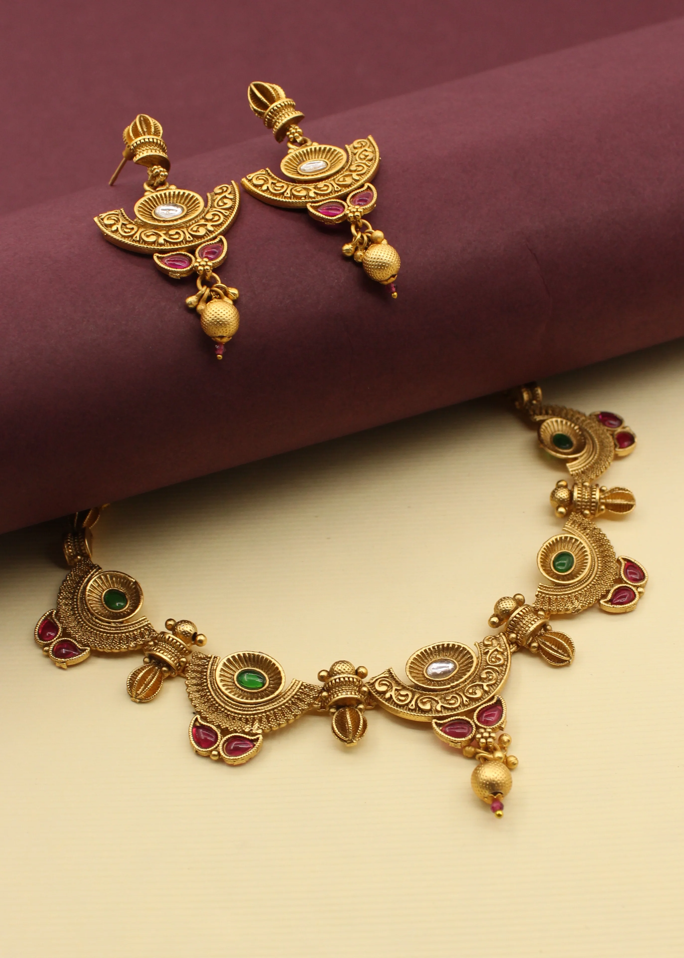 FASCINATING AHILYA NECKLACE - Image 2
