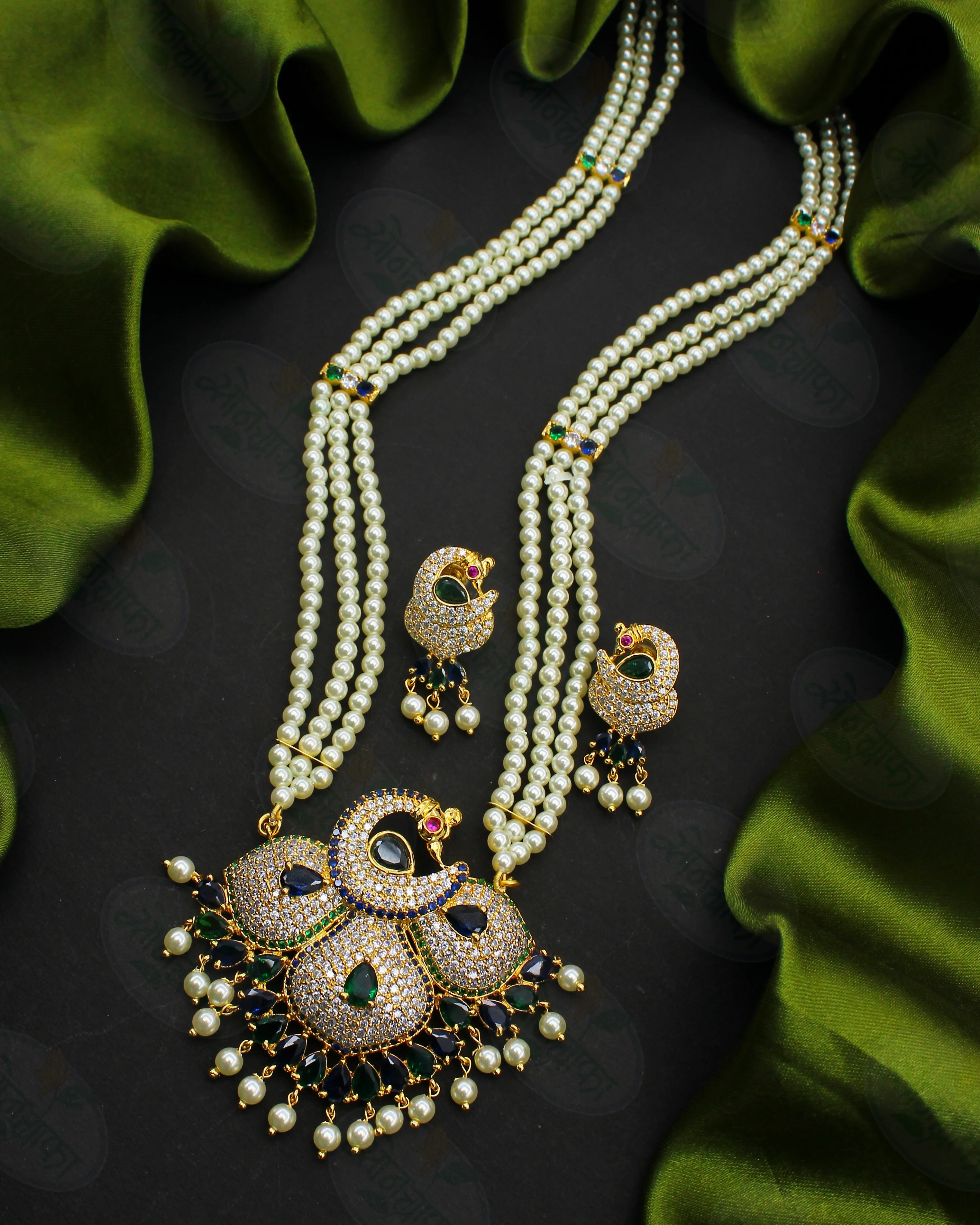 CHARMING PEACOCK NECKLACE - Image 2