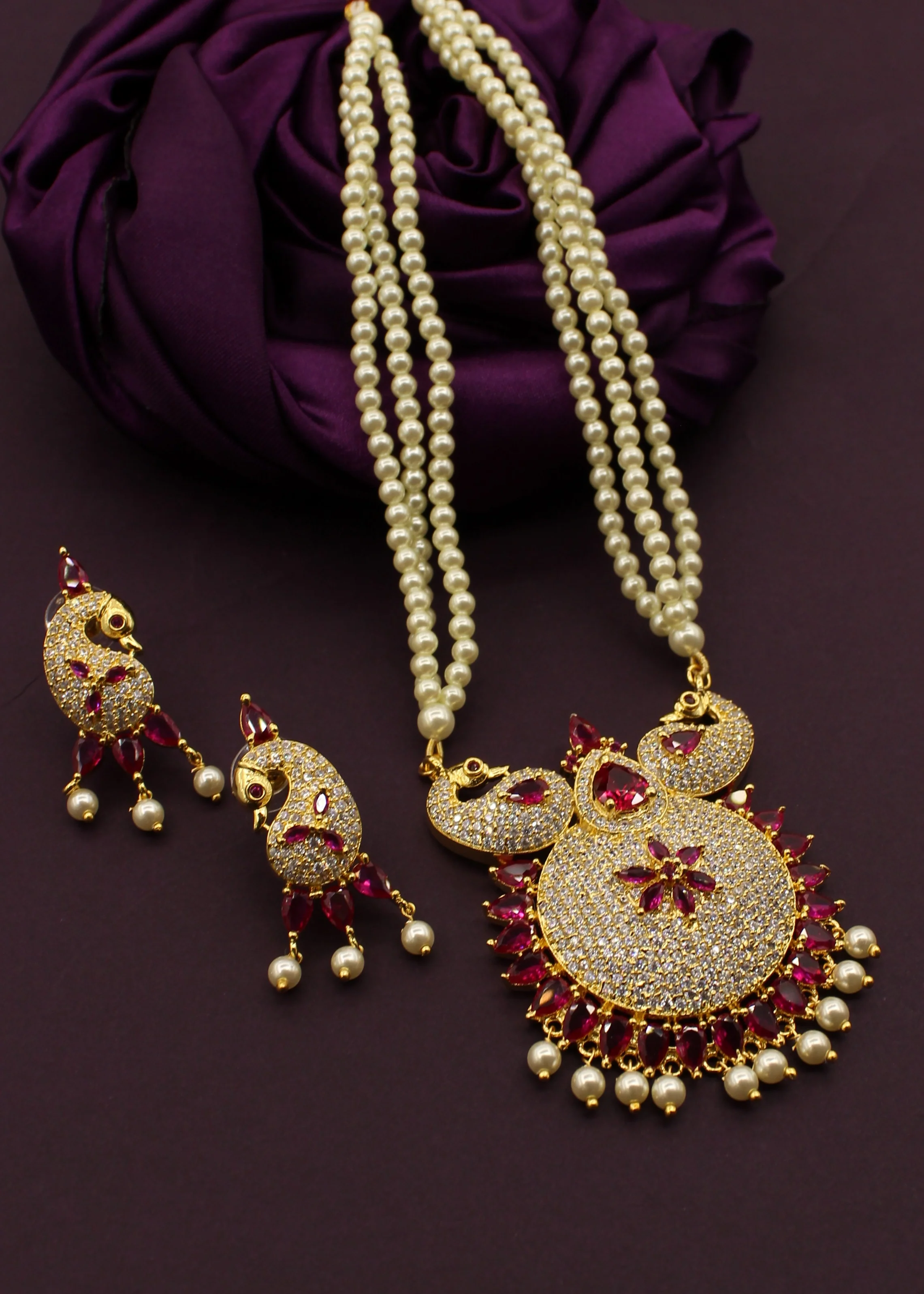 GLEAMING PEACOCK NECKLACE - Image 6