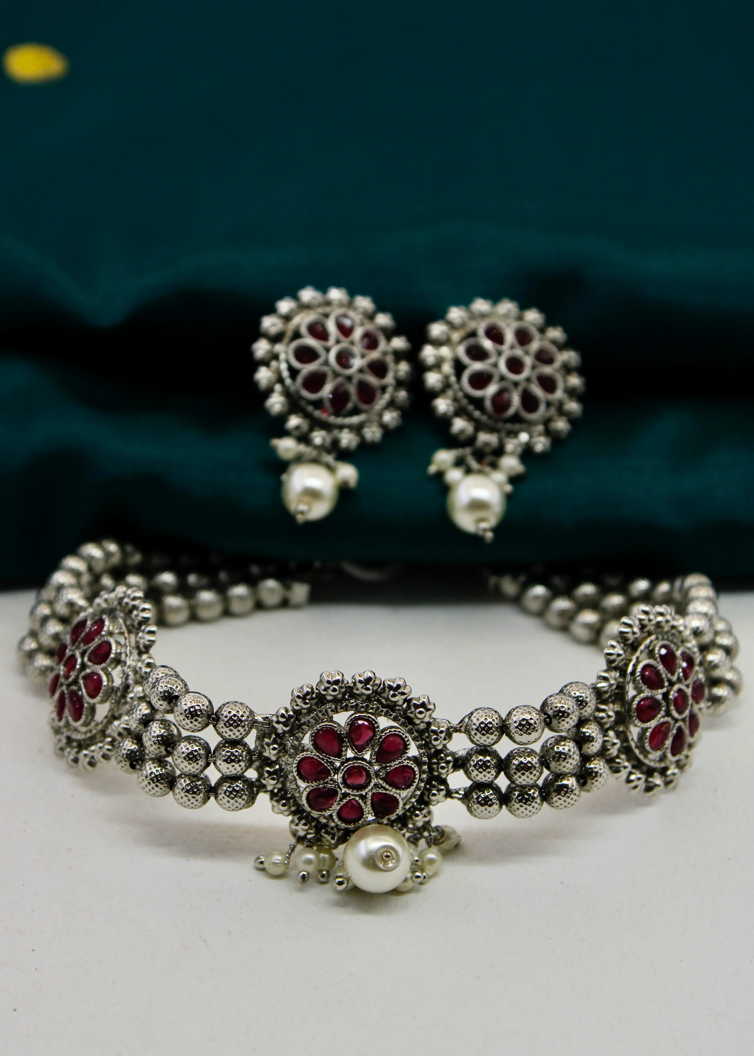 OXIDISED BEADS FLORET CHOKER - Image 2