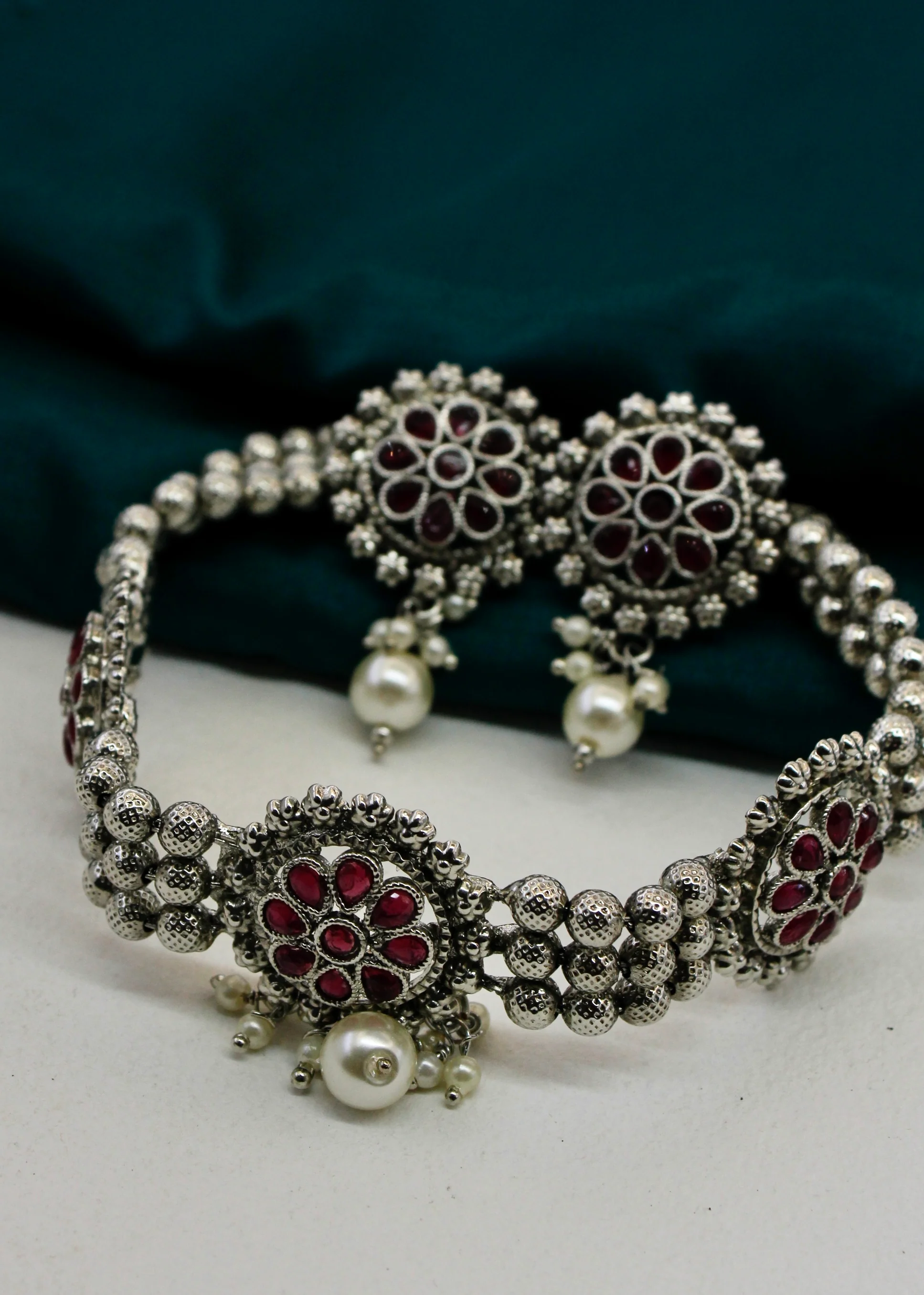 OXIDISED BEADS FLORET CHOKER - Image 3