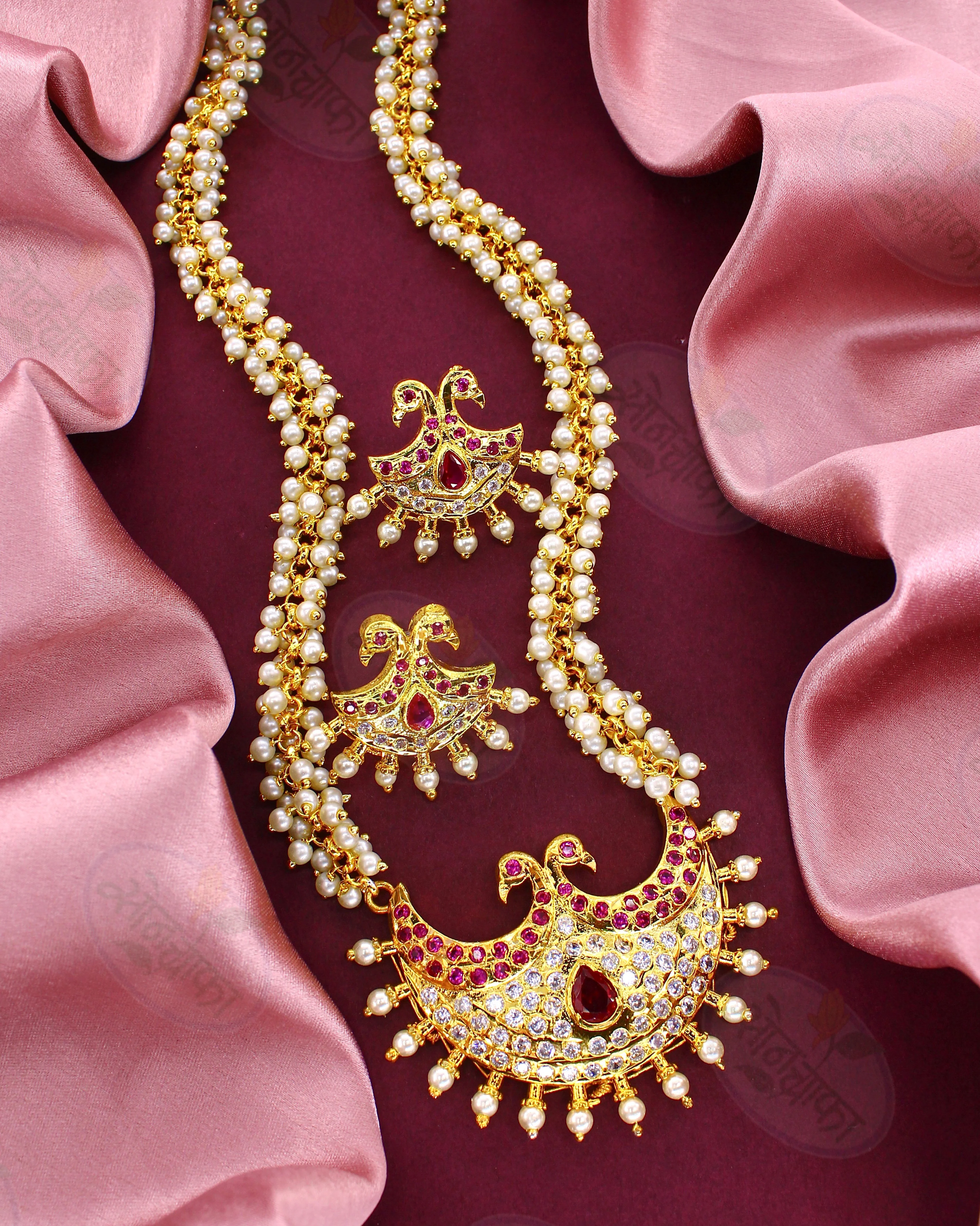 REGAL ELEGANCE PEARL NECKLACE - Image 2