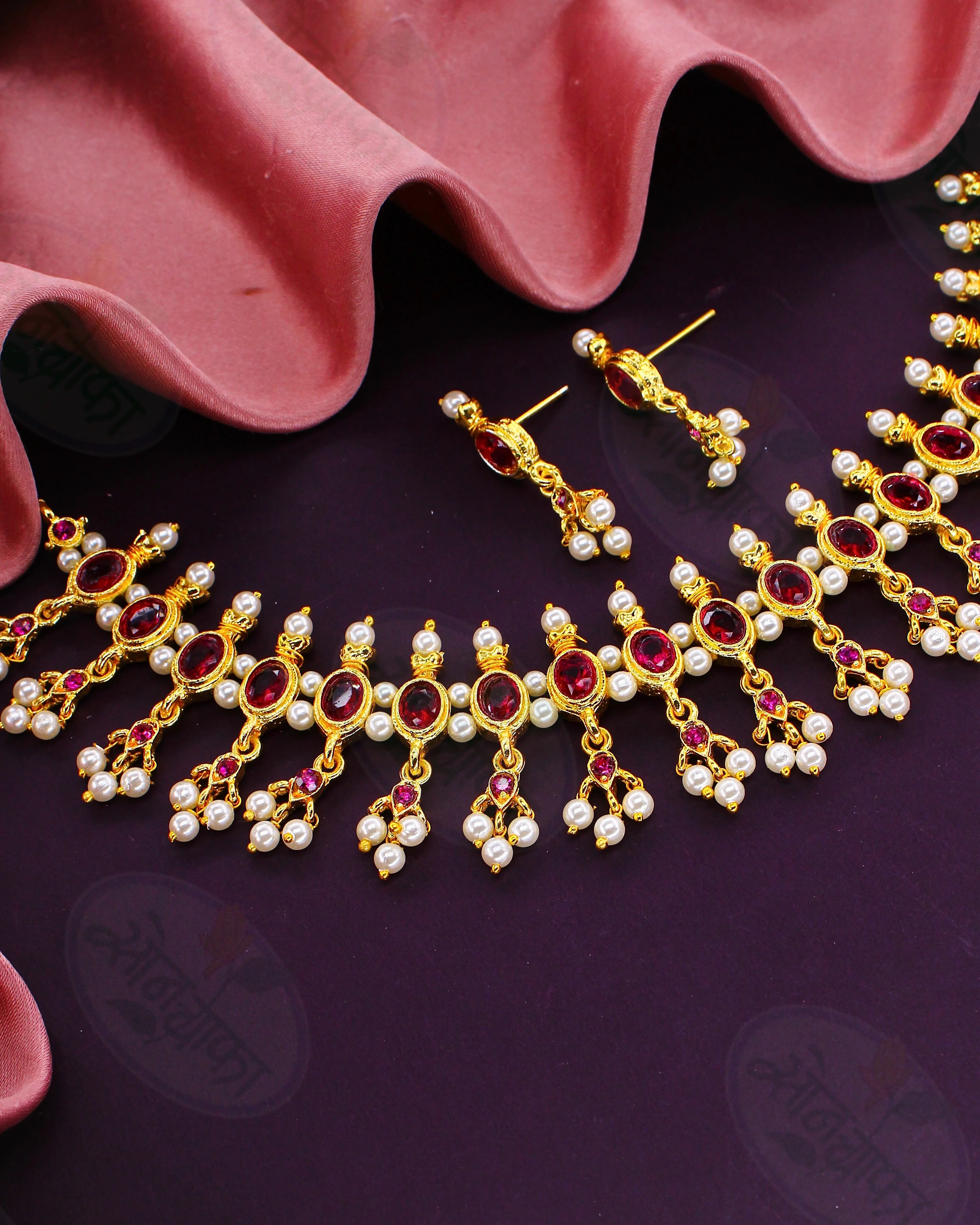 OPULENT TRADITIONAL PEARL NECKLACE - Image 2