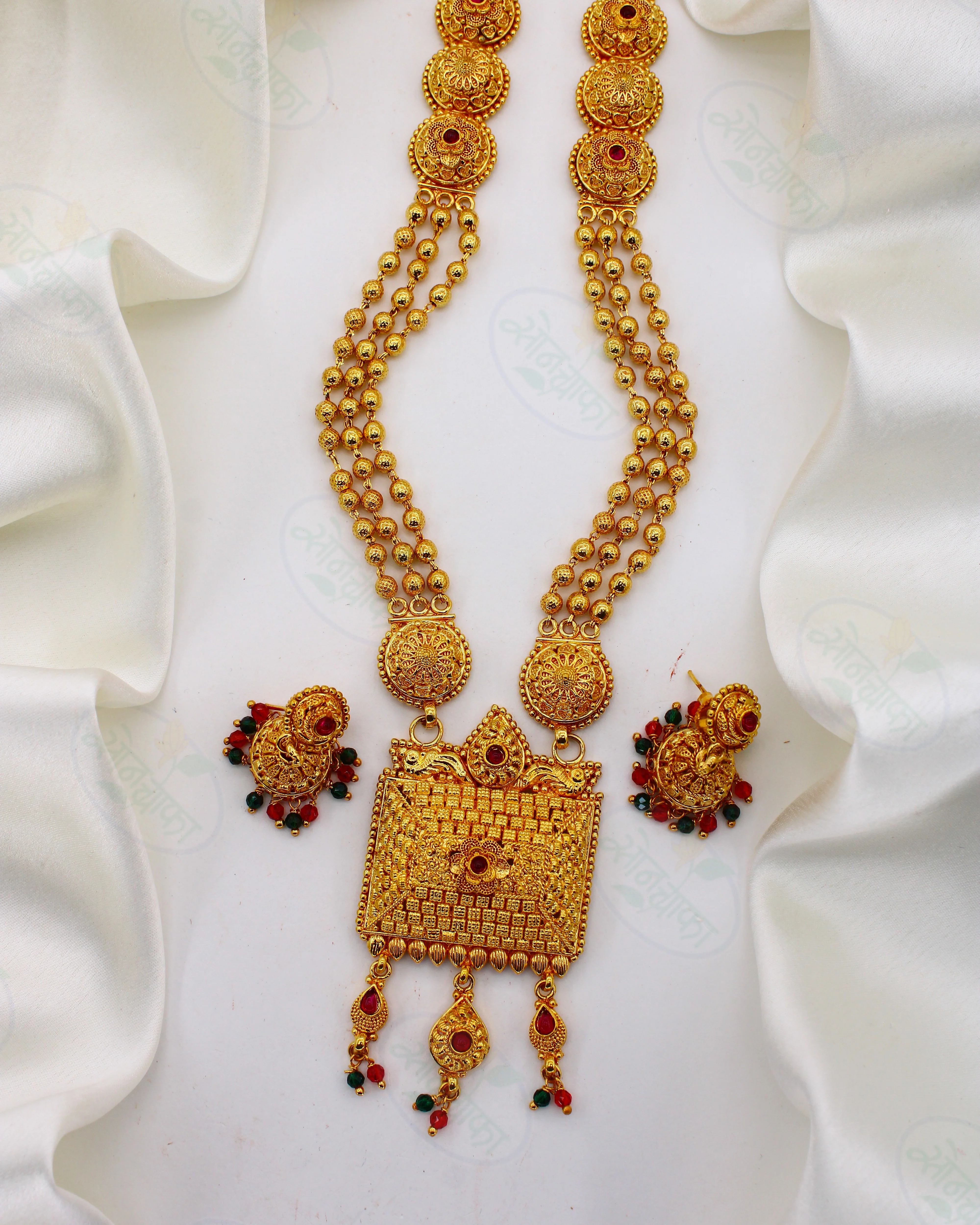 OPULENT MATTE NECKLACE - Image 2