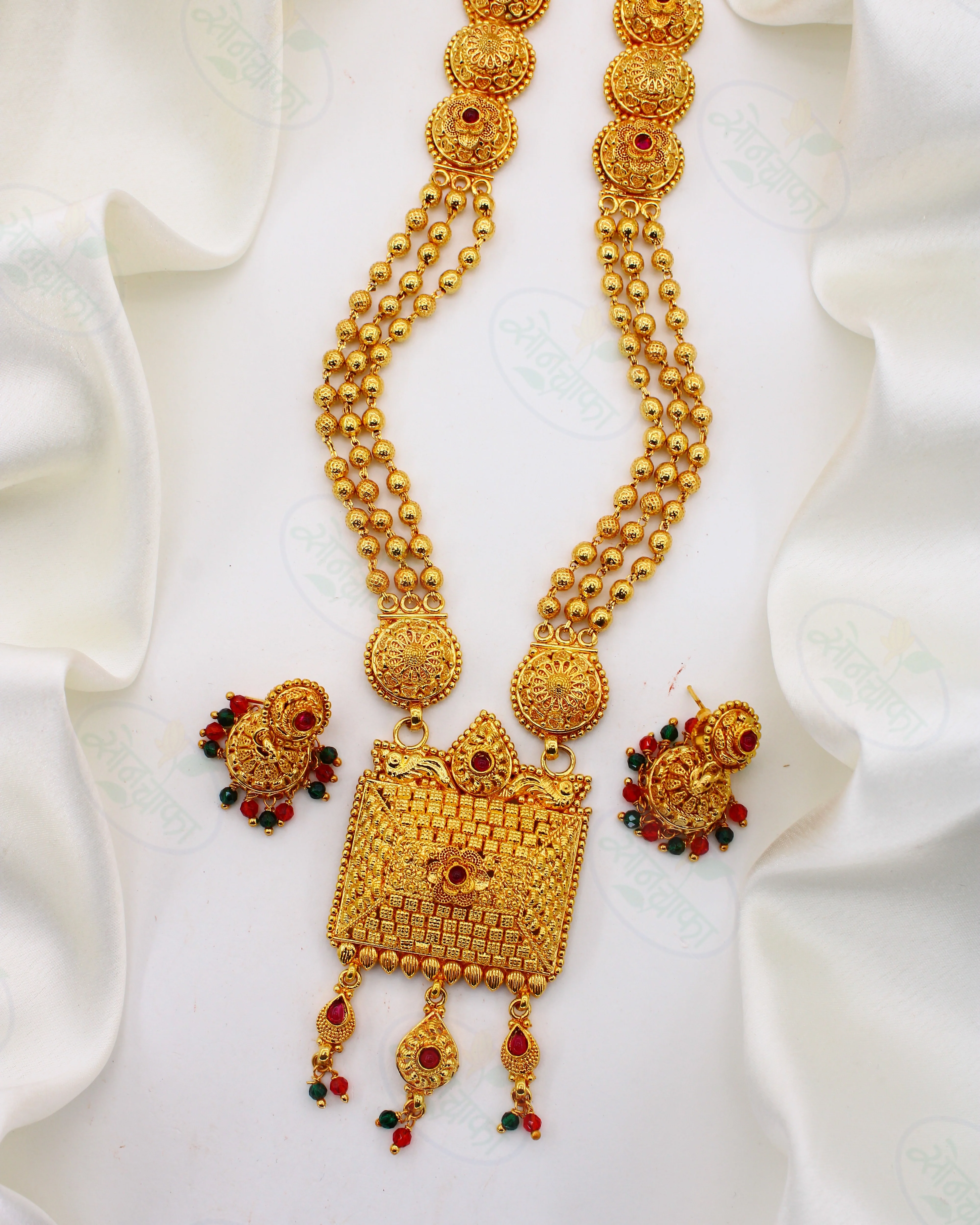OPULENT MATTE NECKLACE - Image 3