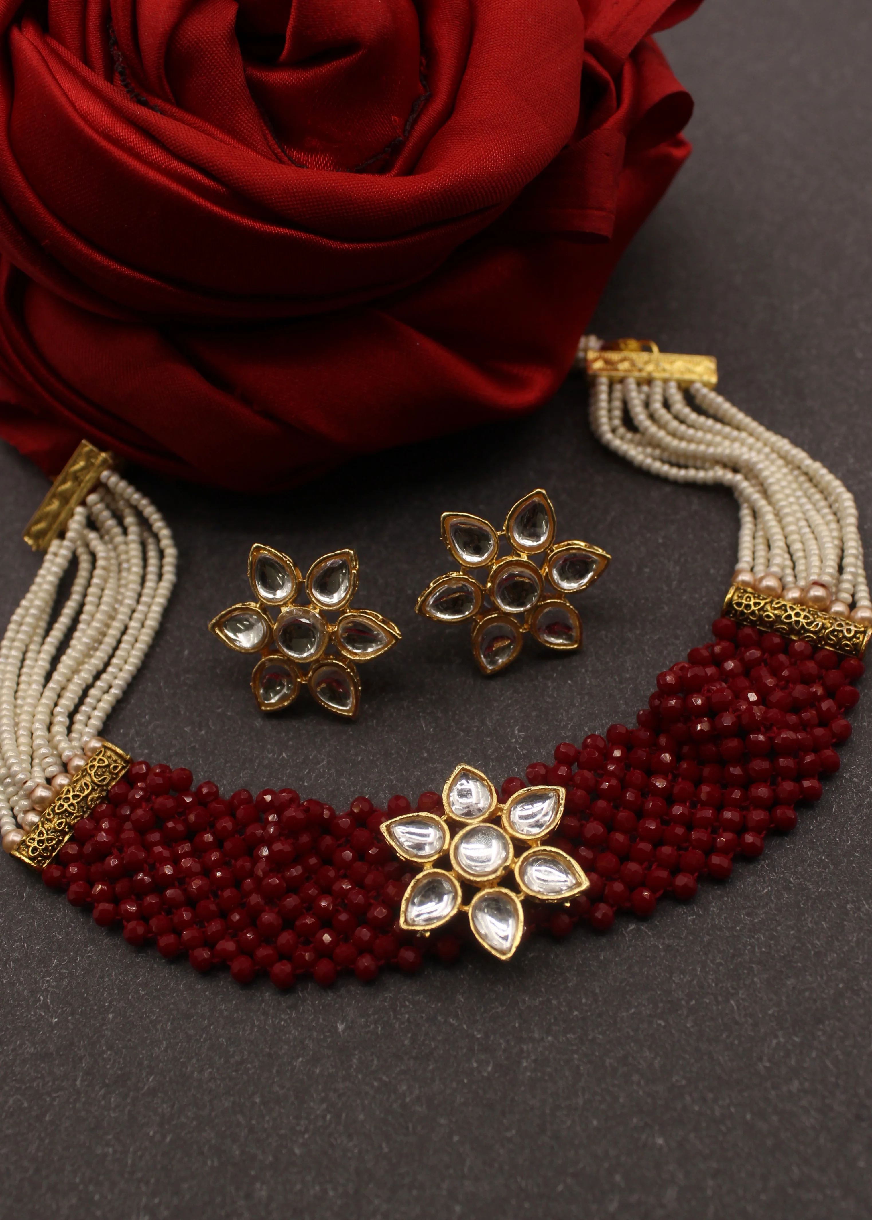 GRACEFUL KUNDAN CHOKER NECKLACE - Image 6