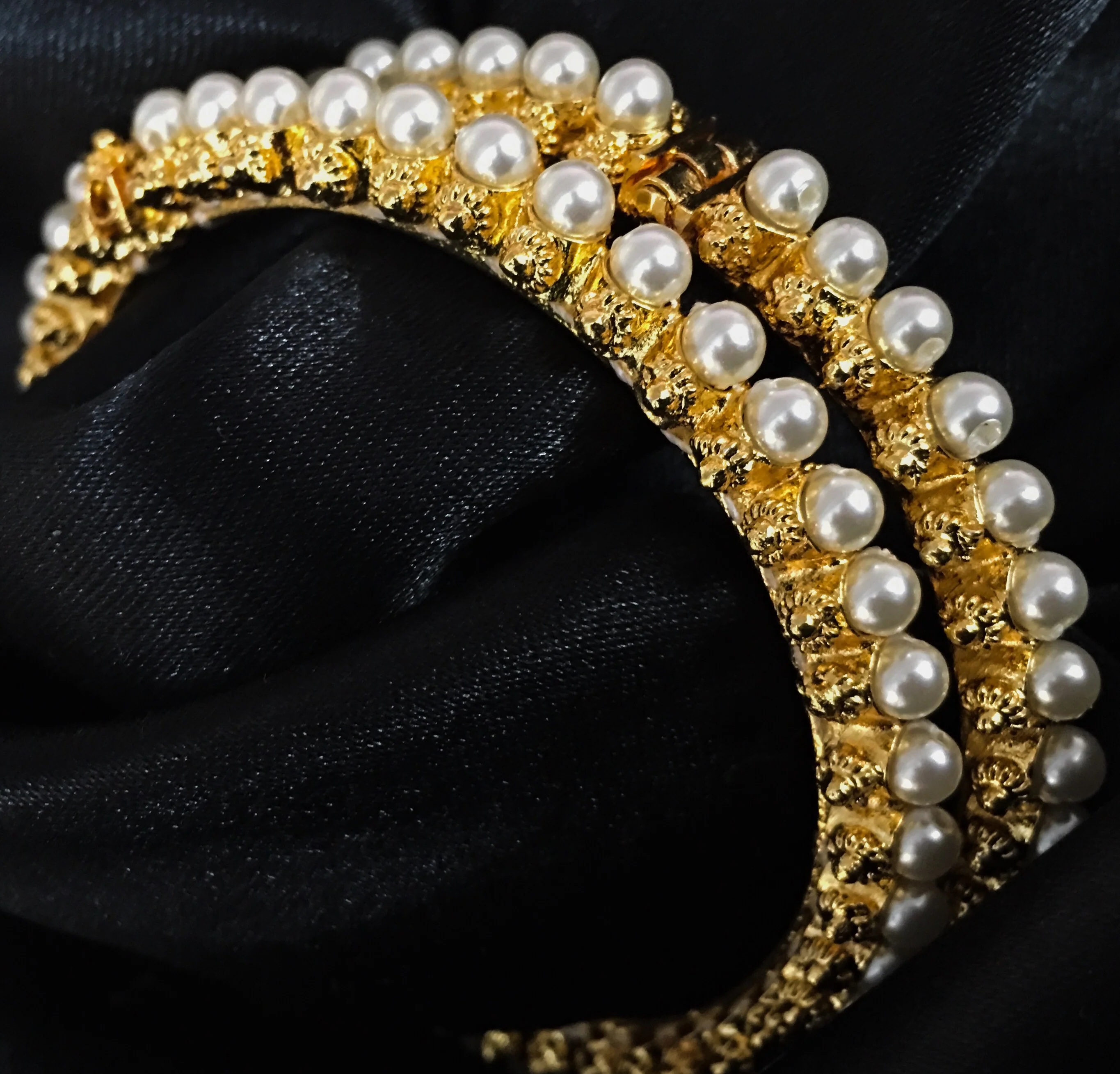 CLASSIC PEARL BANGLES - Image 2