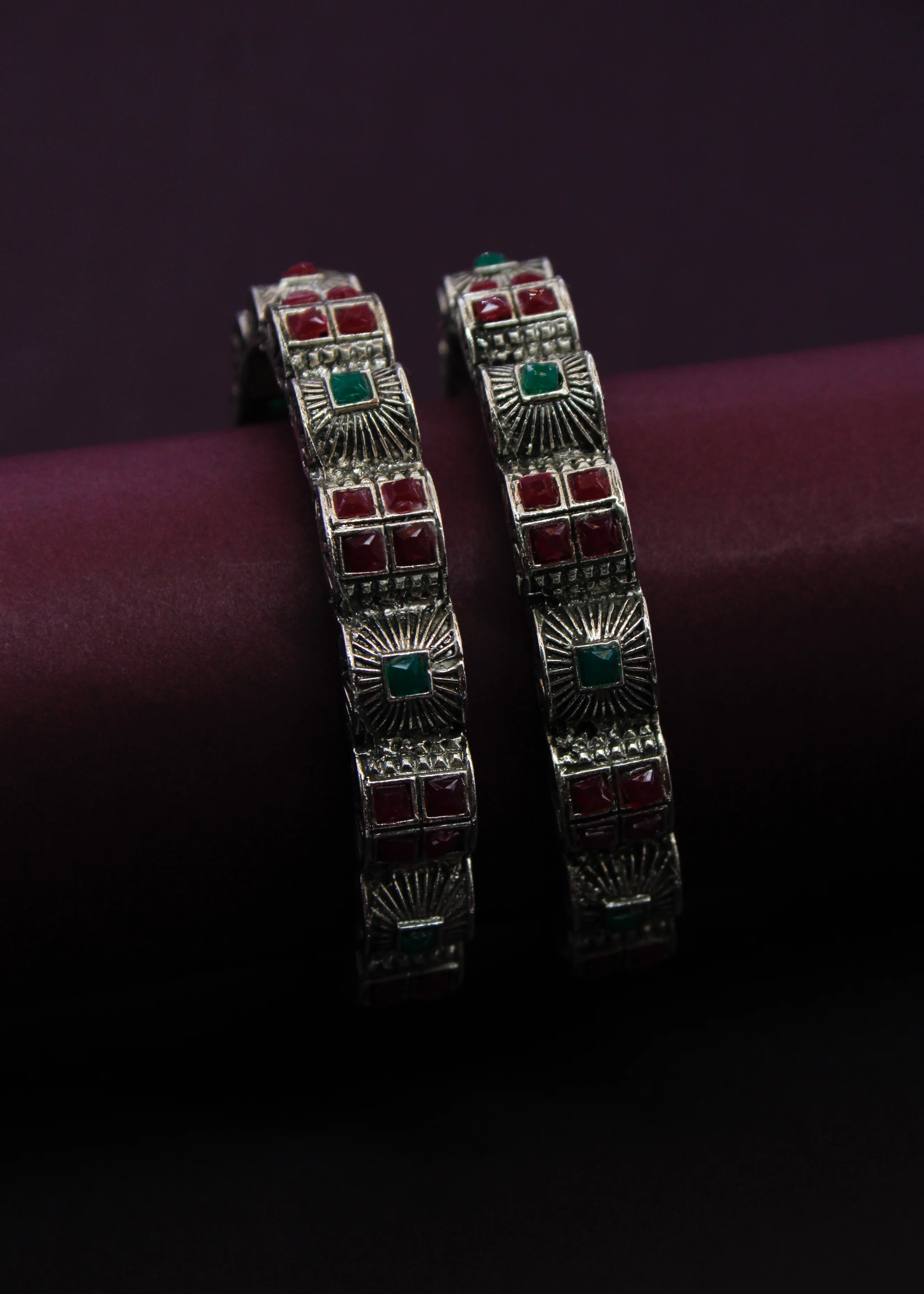 ATTRACTIVE DESIGNER BANGLES - Image 2
