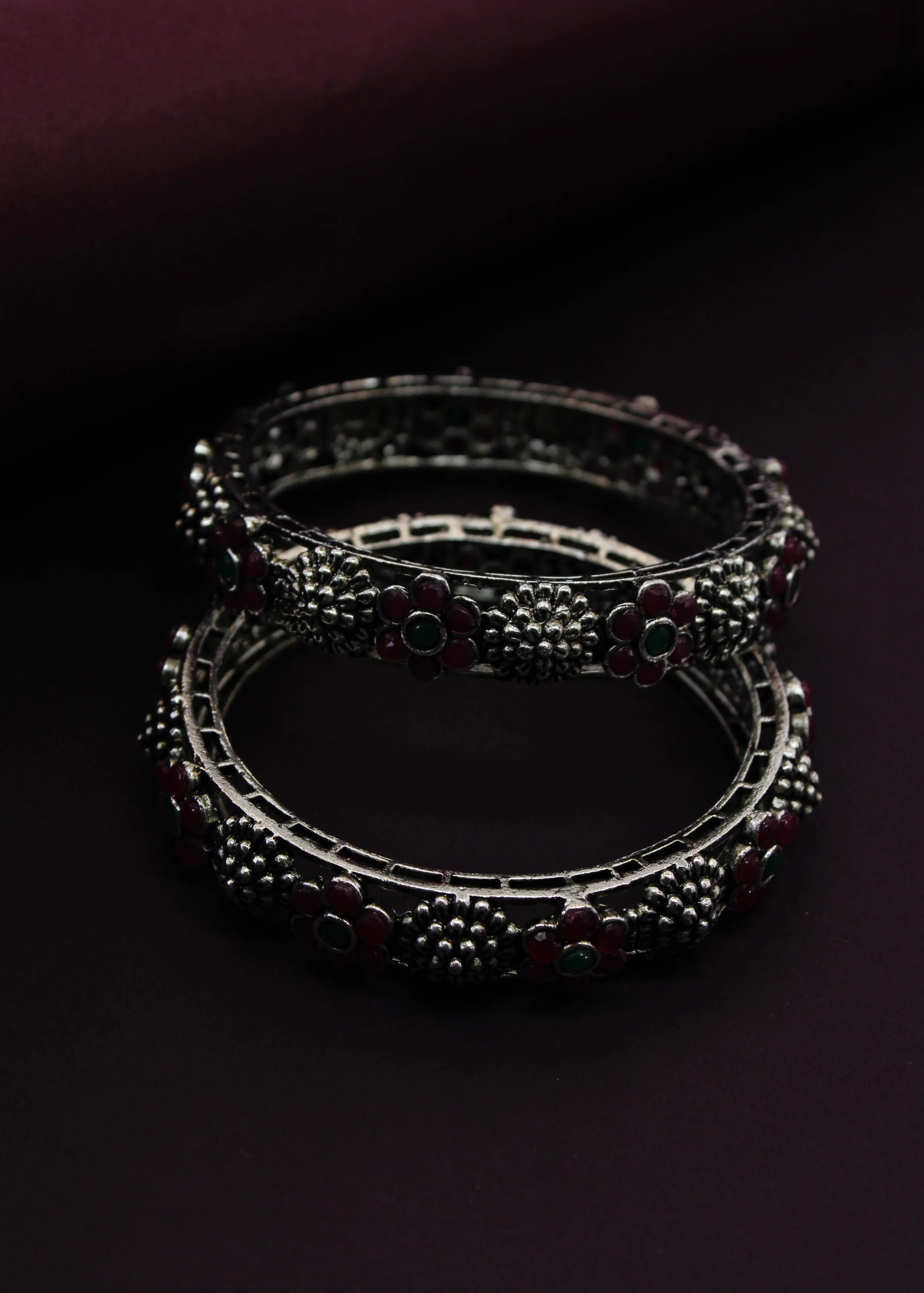 OXIDISED BEADS WITH FLORET DESIGN BANGLES - Image 4