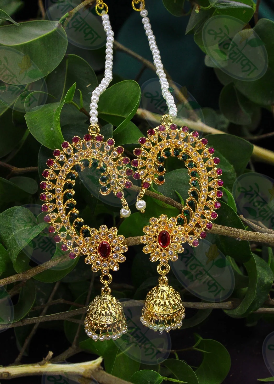 EXQUISITE MOTI EAR-CUFFS - Image 2