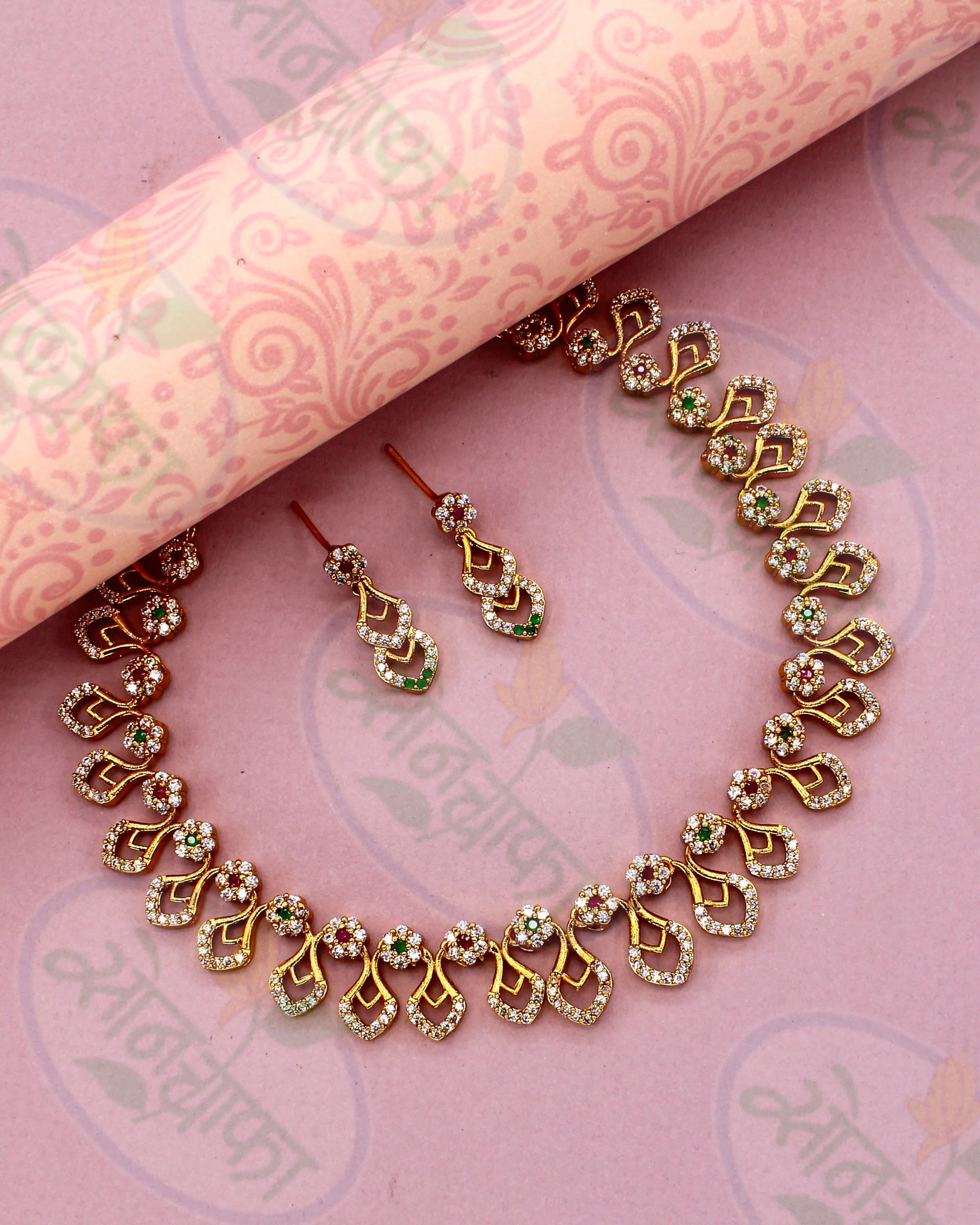 TRENDY RAJASI NECKLACE
